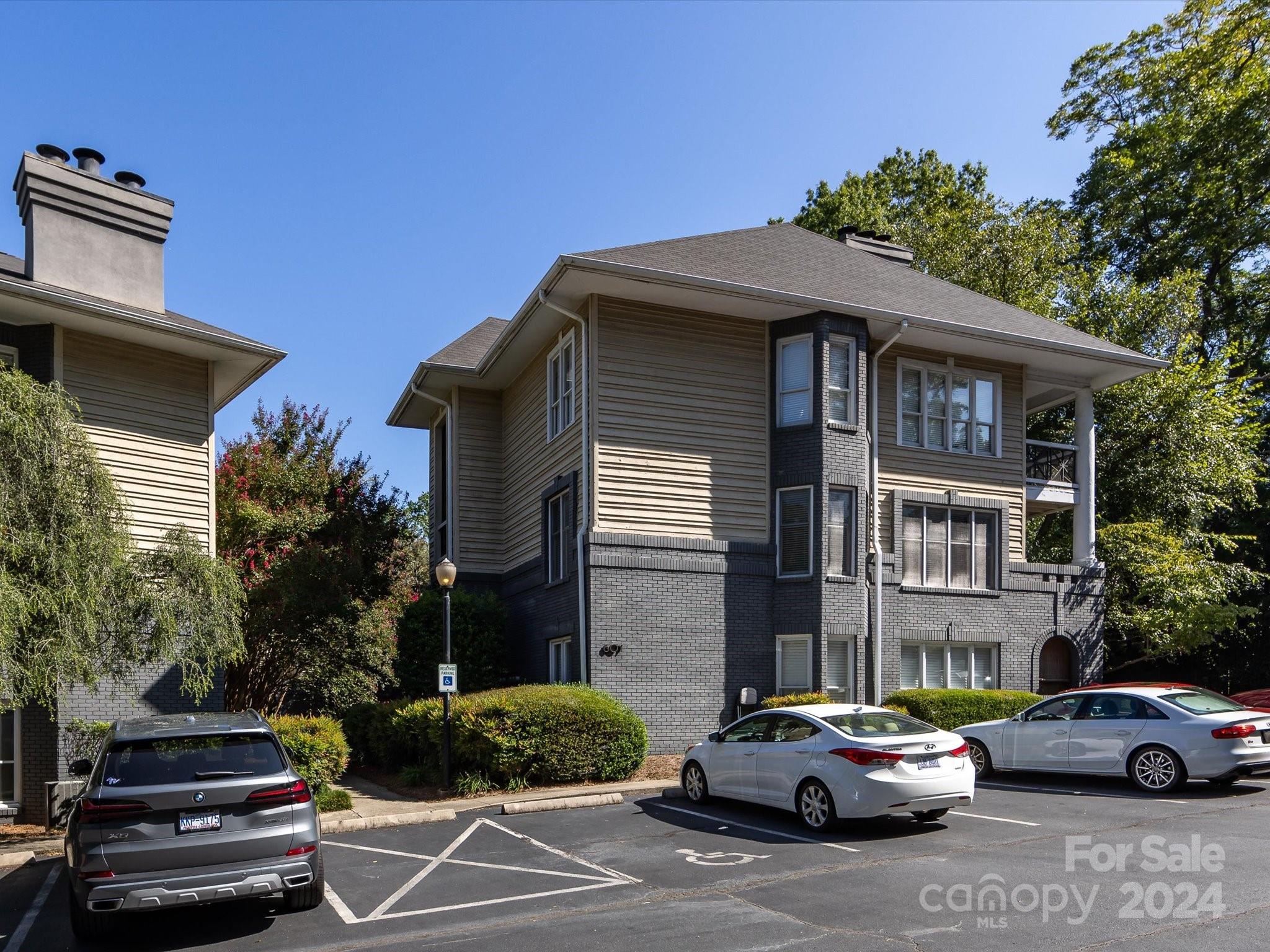 601 Queens Condominiums - Residential