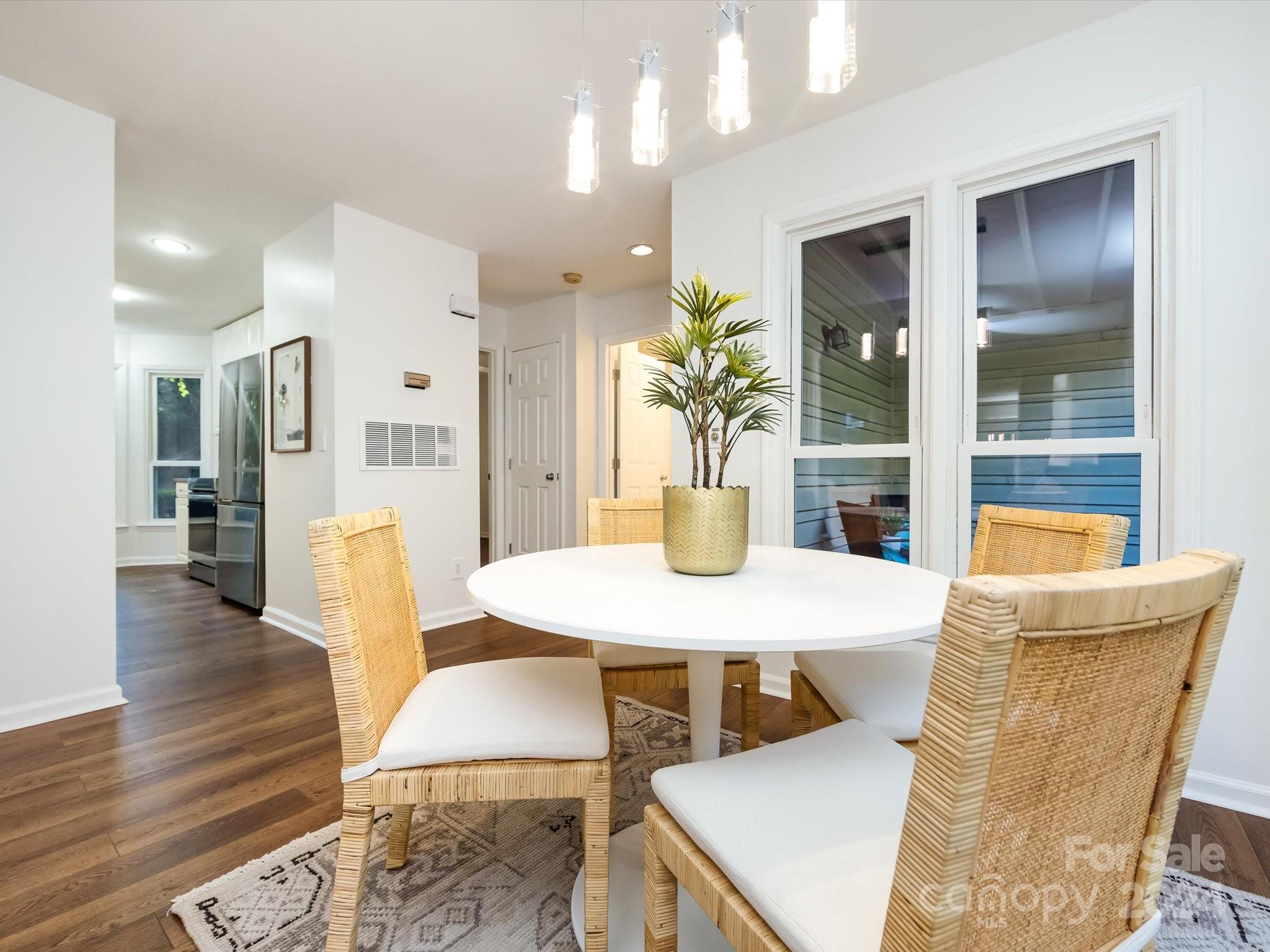 601 Queens Condominiums - Residential