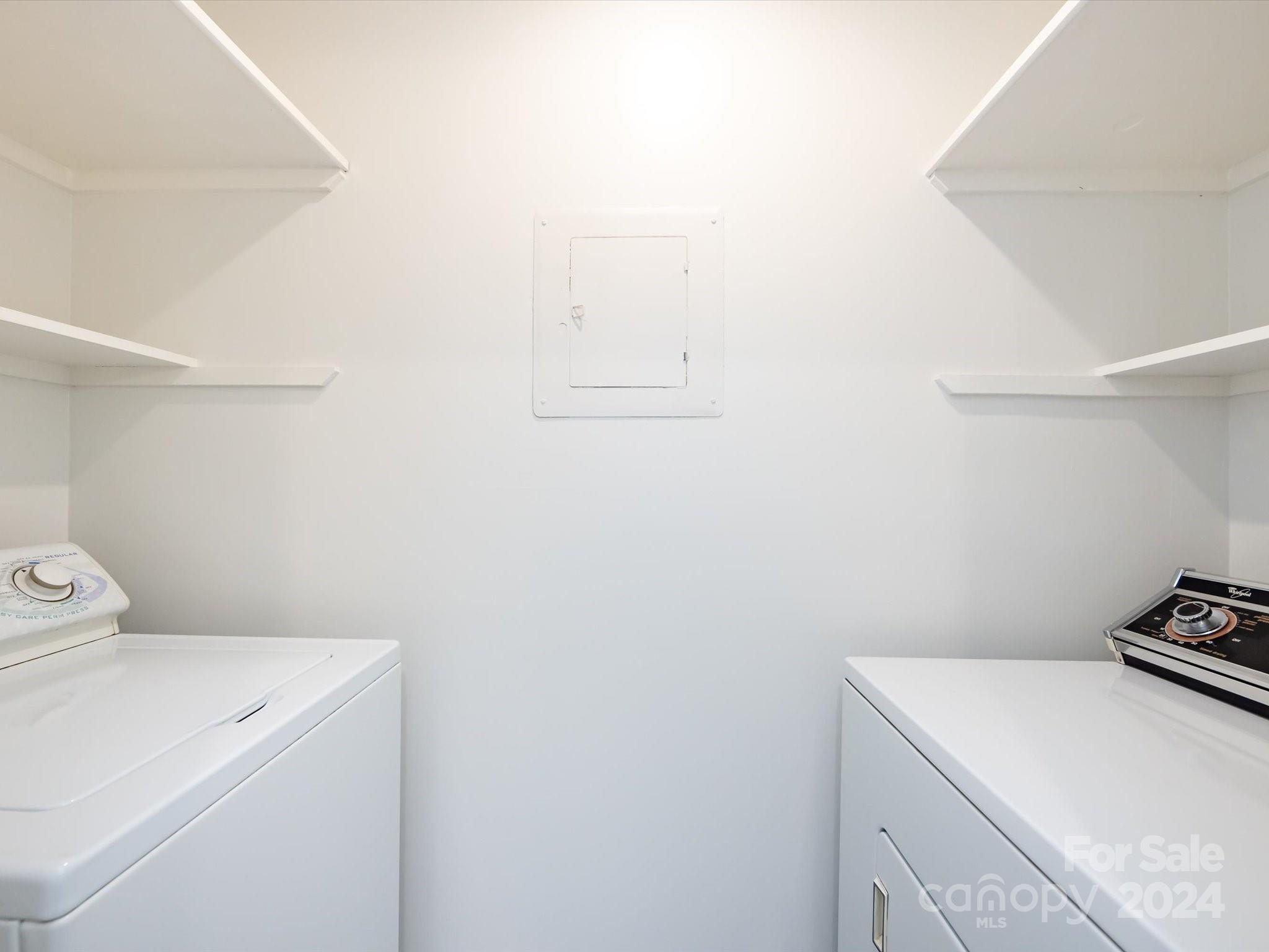 601 Queens Condominiums - Residential