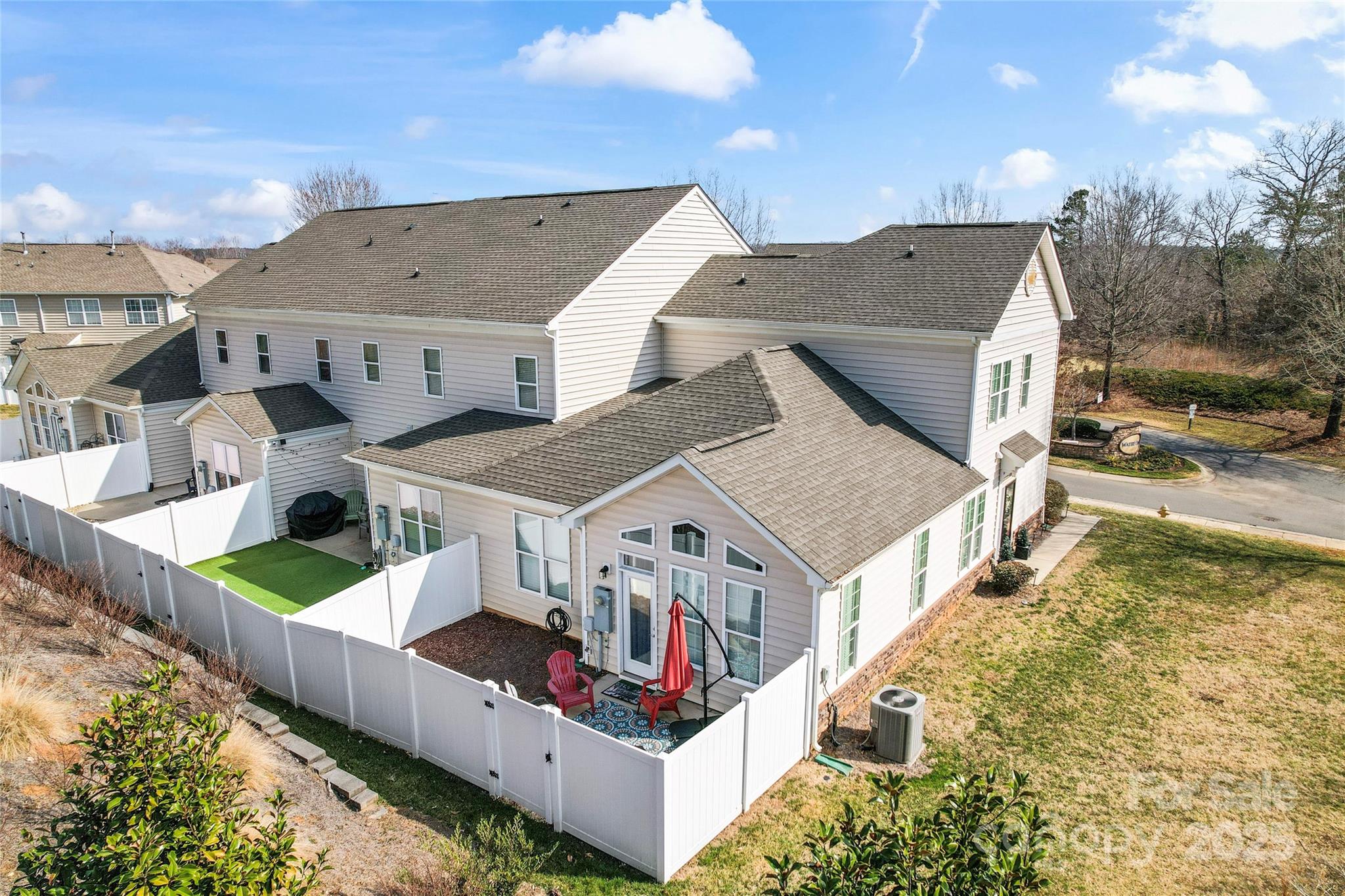 Waters Edge - Residential