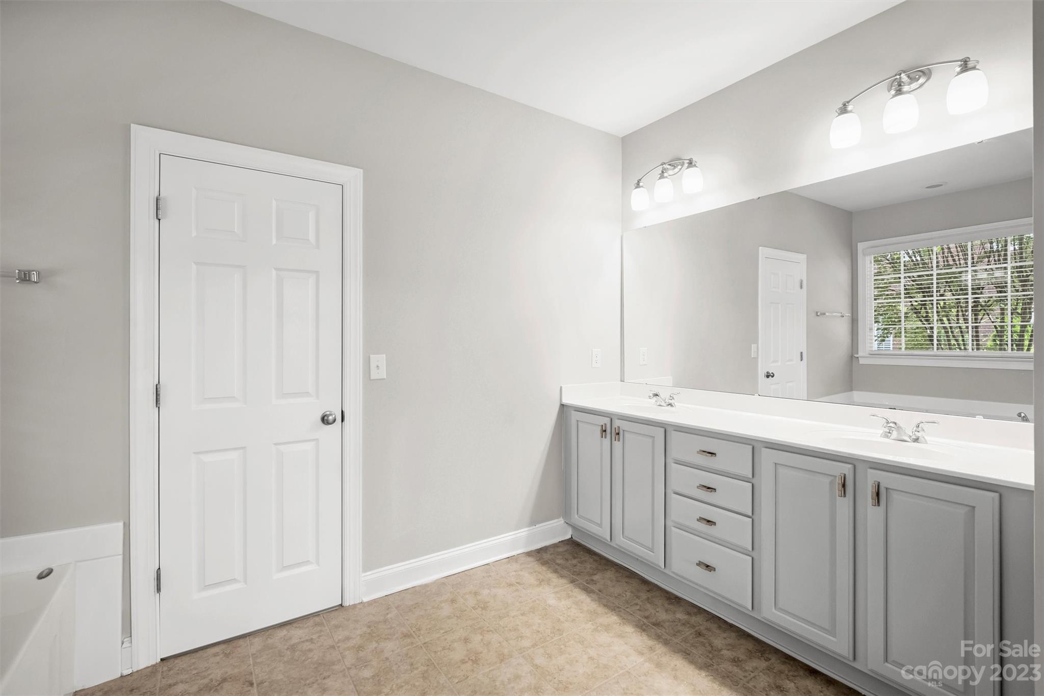 Lake Shore - Residential