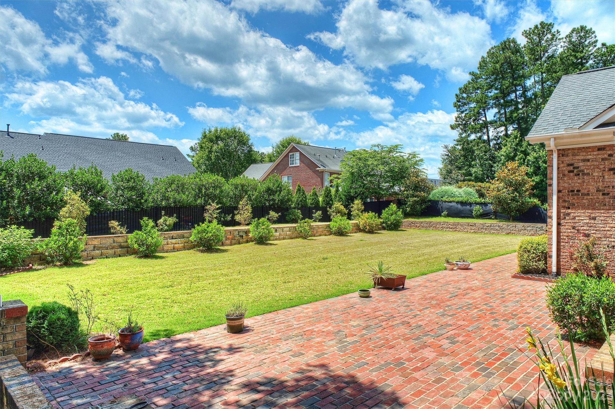 Lake Shore - Residential