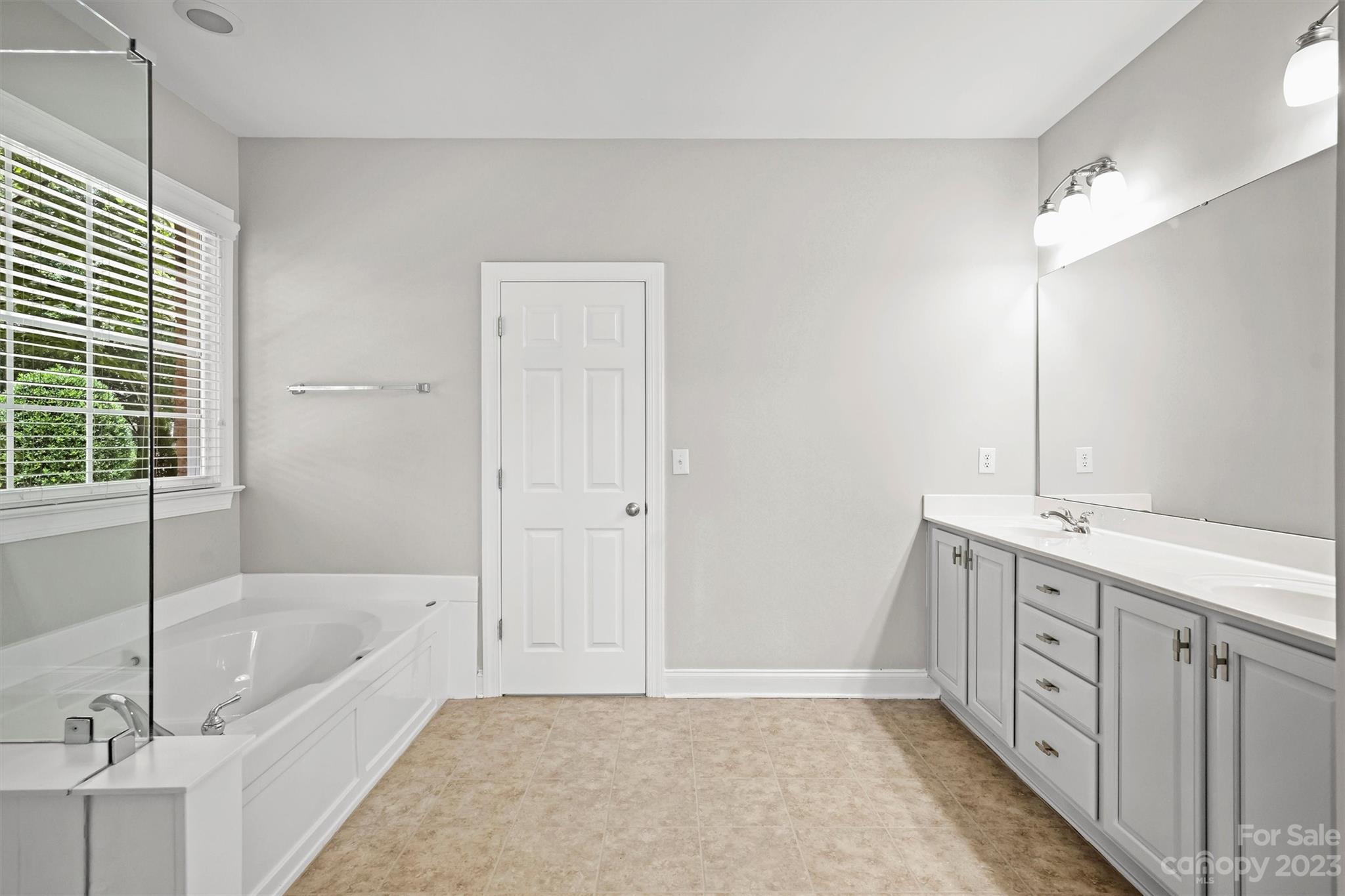 Lake Shore - Residential