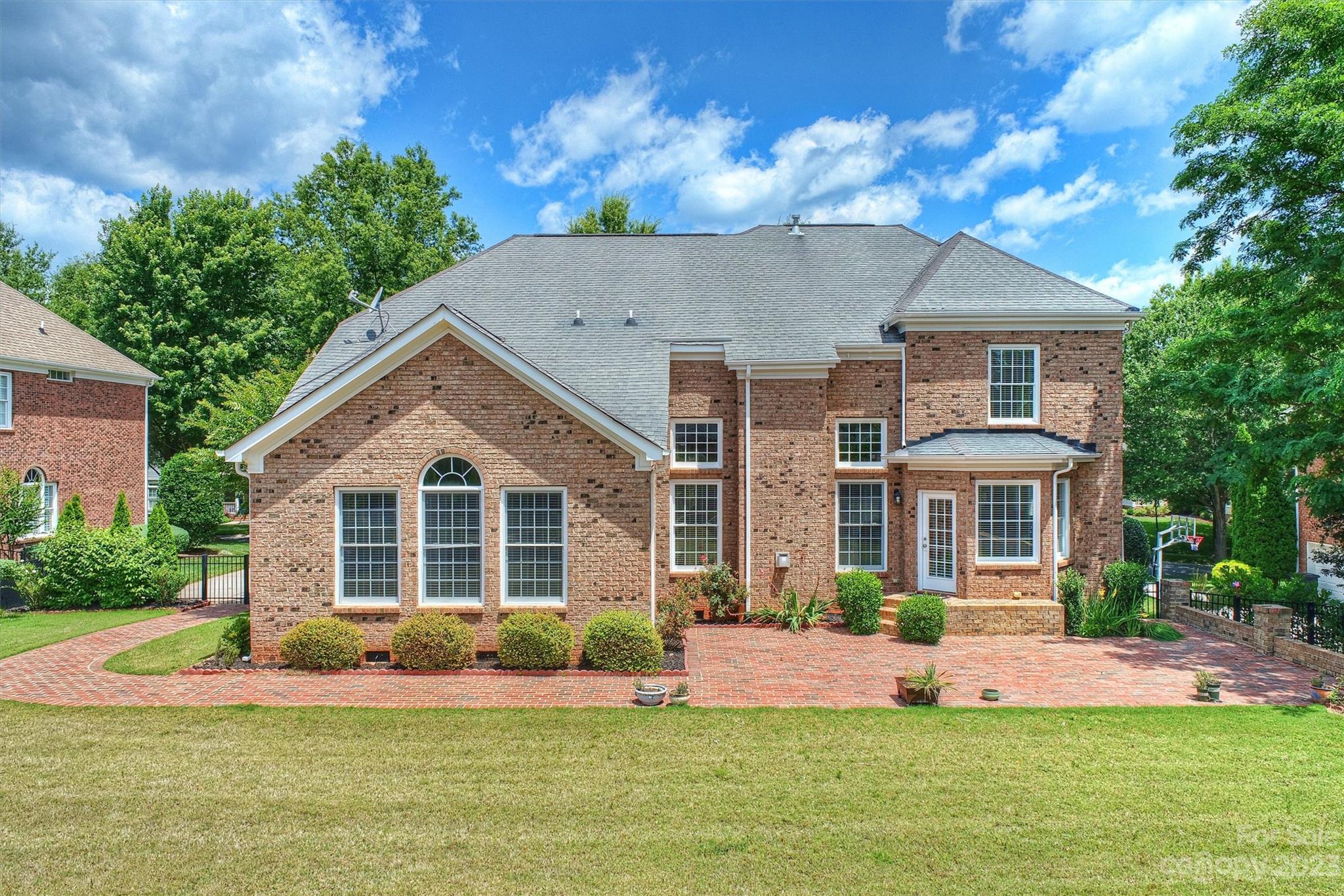 Lake Shore - Residential