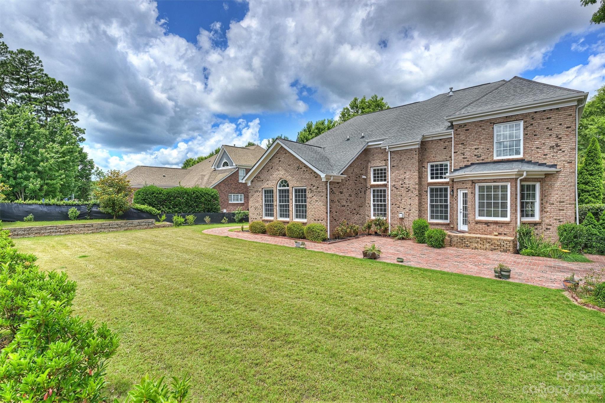 Lake Shore - Residential