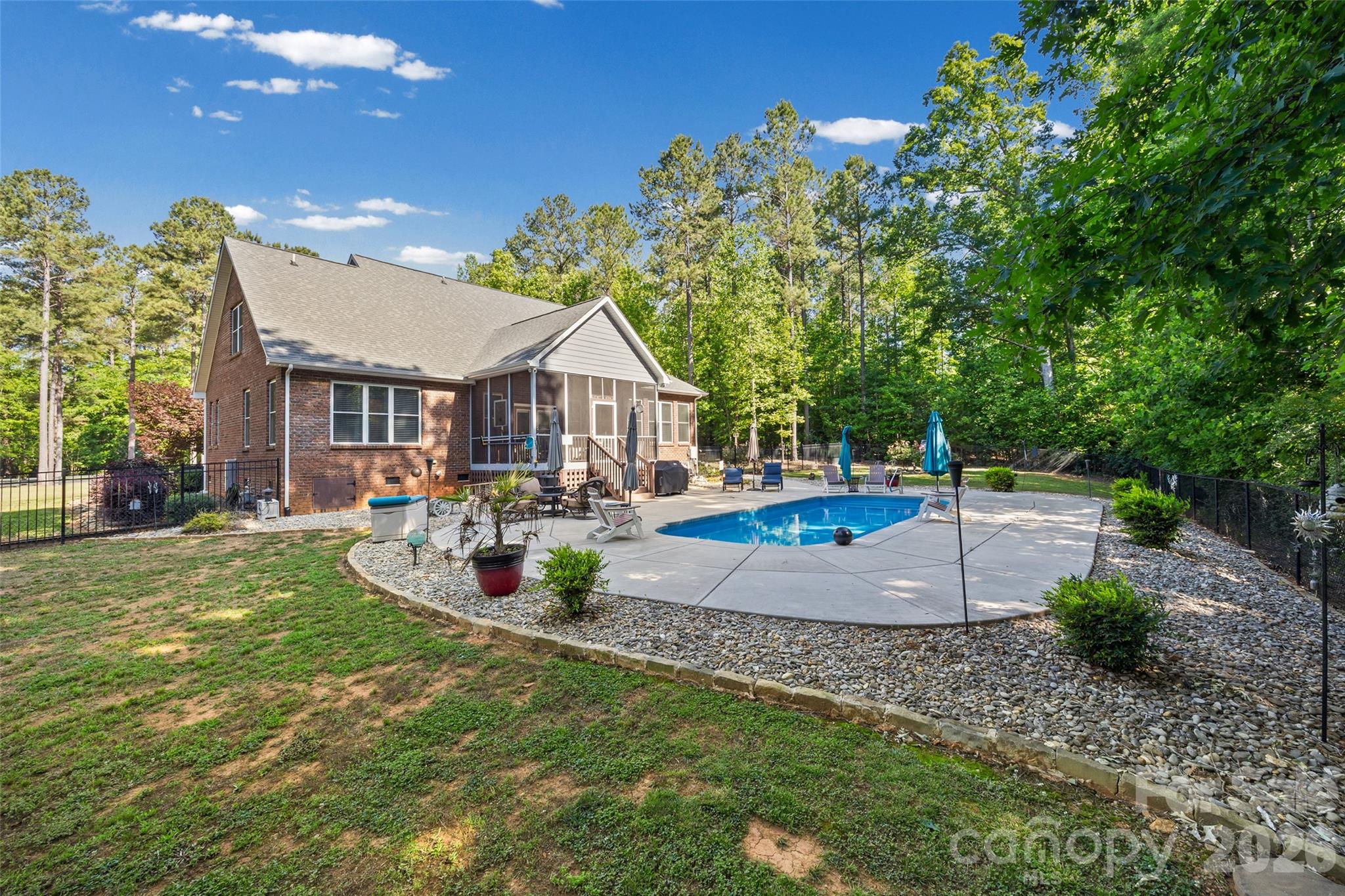 Henrys Glen - Residential