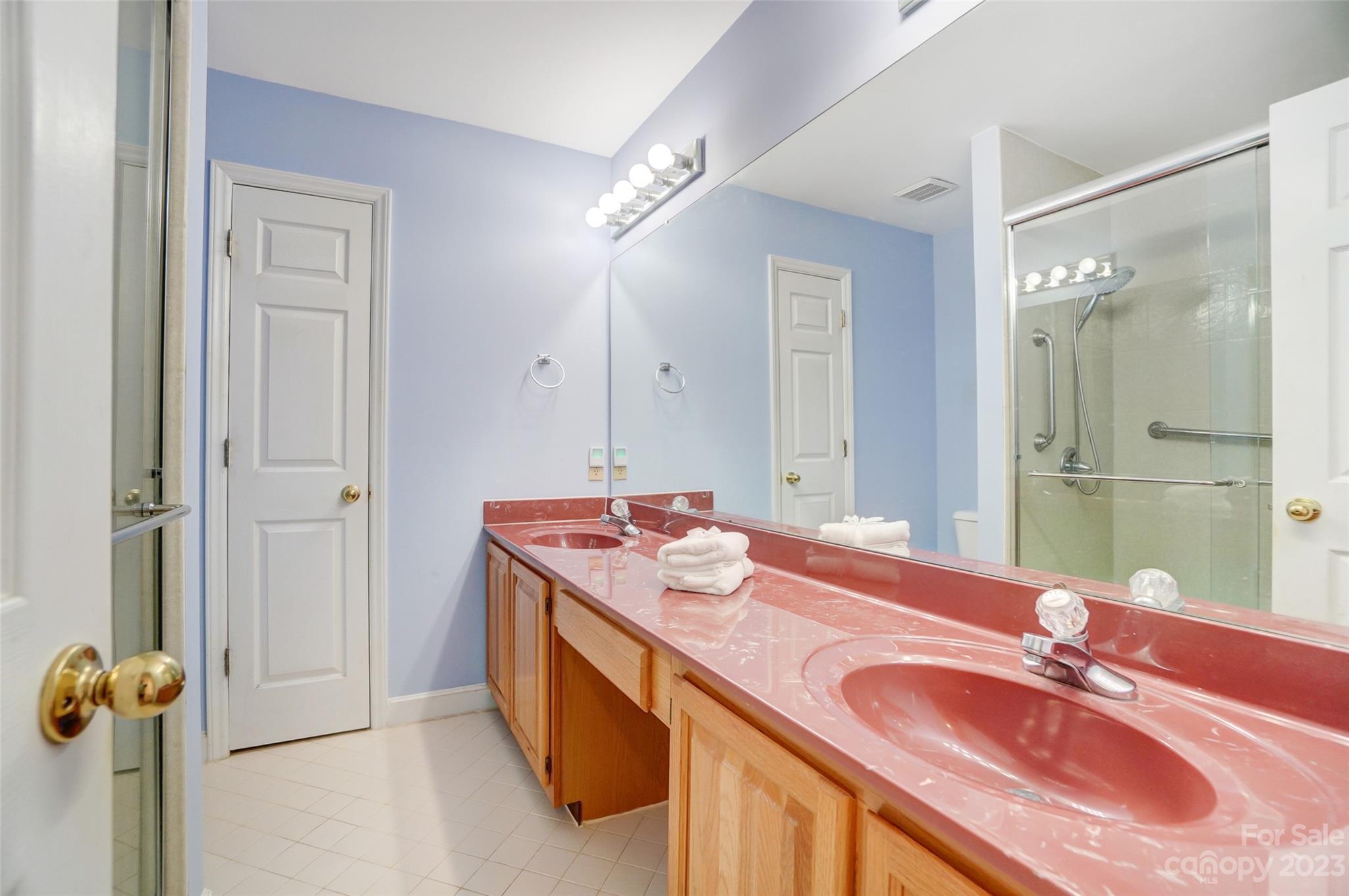 Tega Cay - Residential