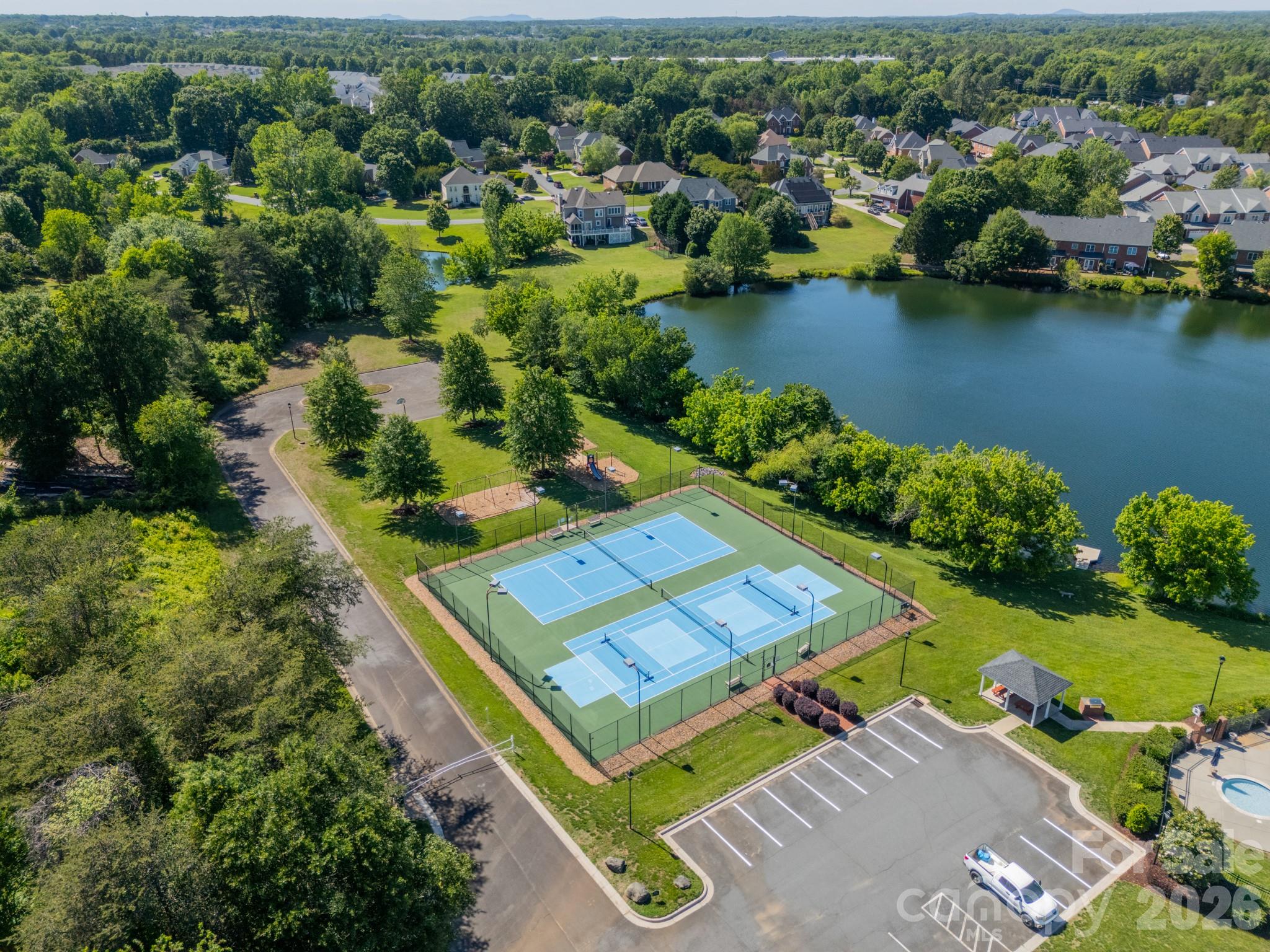 Beacon Knoll Villas - Residential