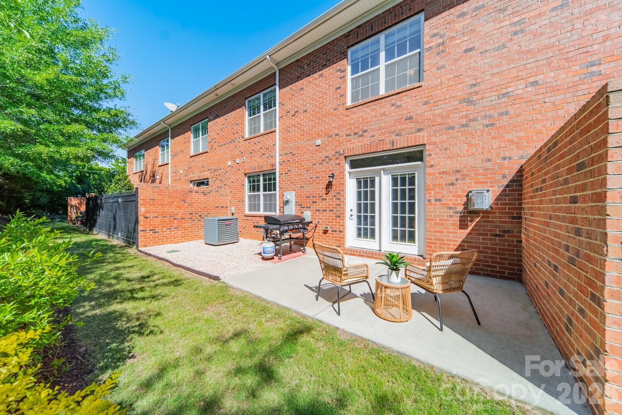 Beacon Knoll Villas - Residential