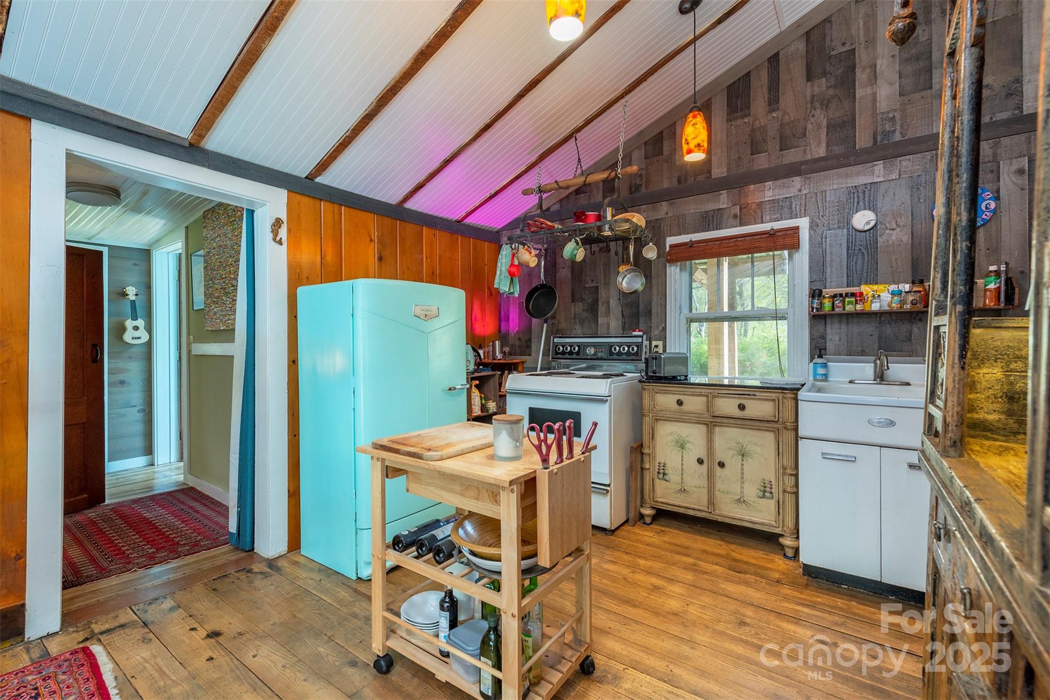 382 Starnes Cove Road