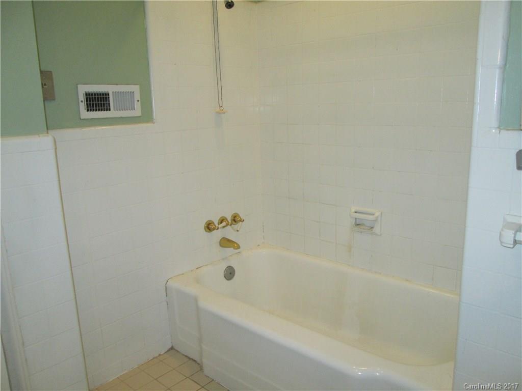 Brookland Manor - Residential