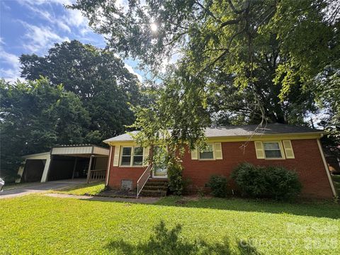 Photo of 325 Grover Moore Place, Indian Trail, NC 28079 (MLS # 4397789)
