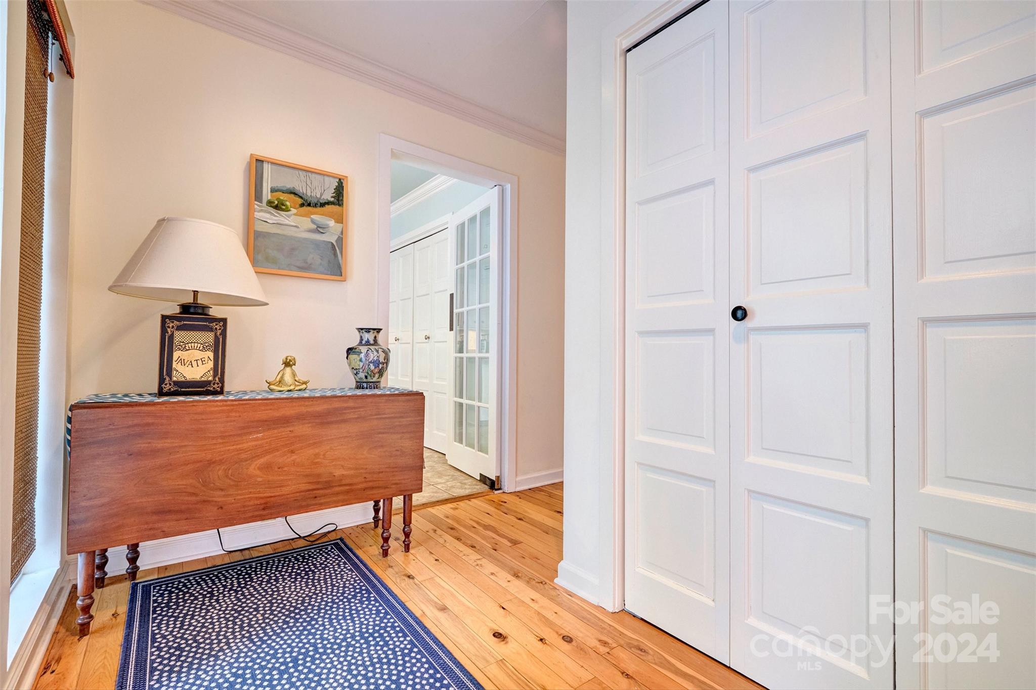 RIVER HILLS - Residential