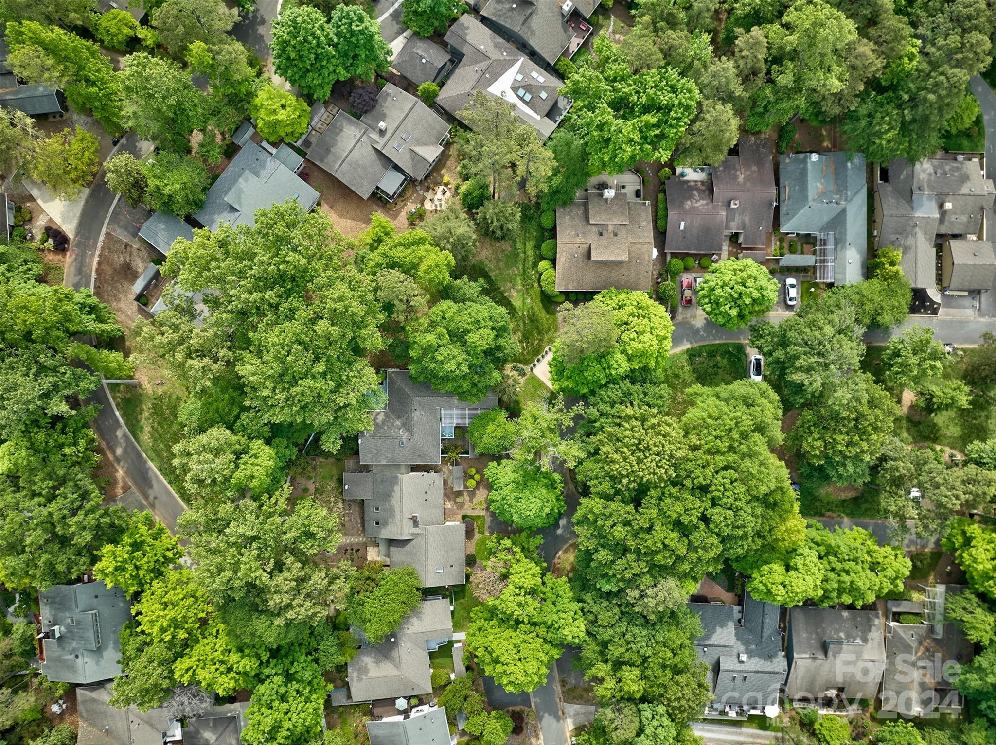 RIVER HILLS - Residential