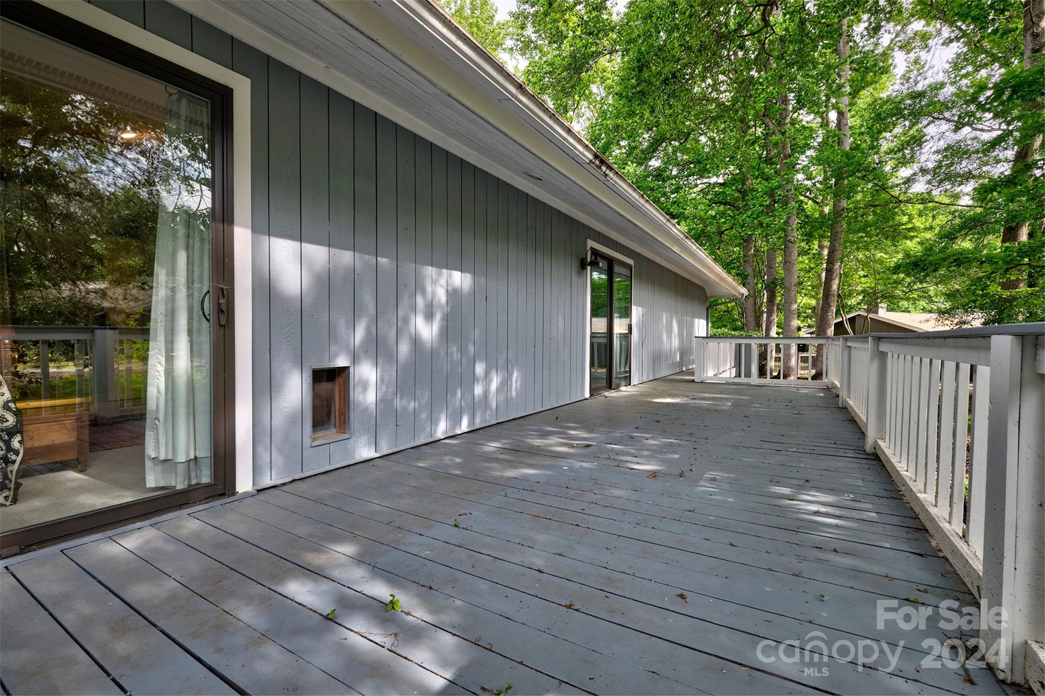 RIVER HILLS - Residential