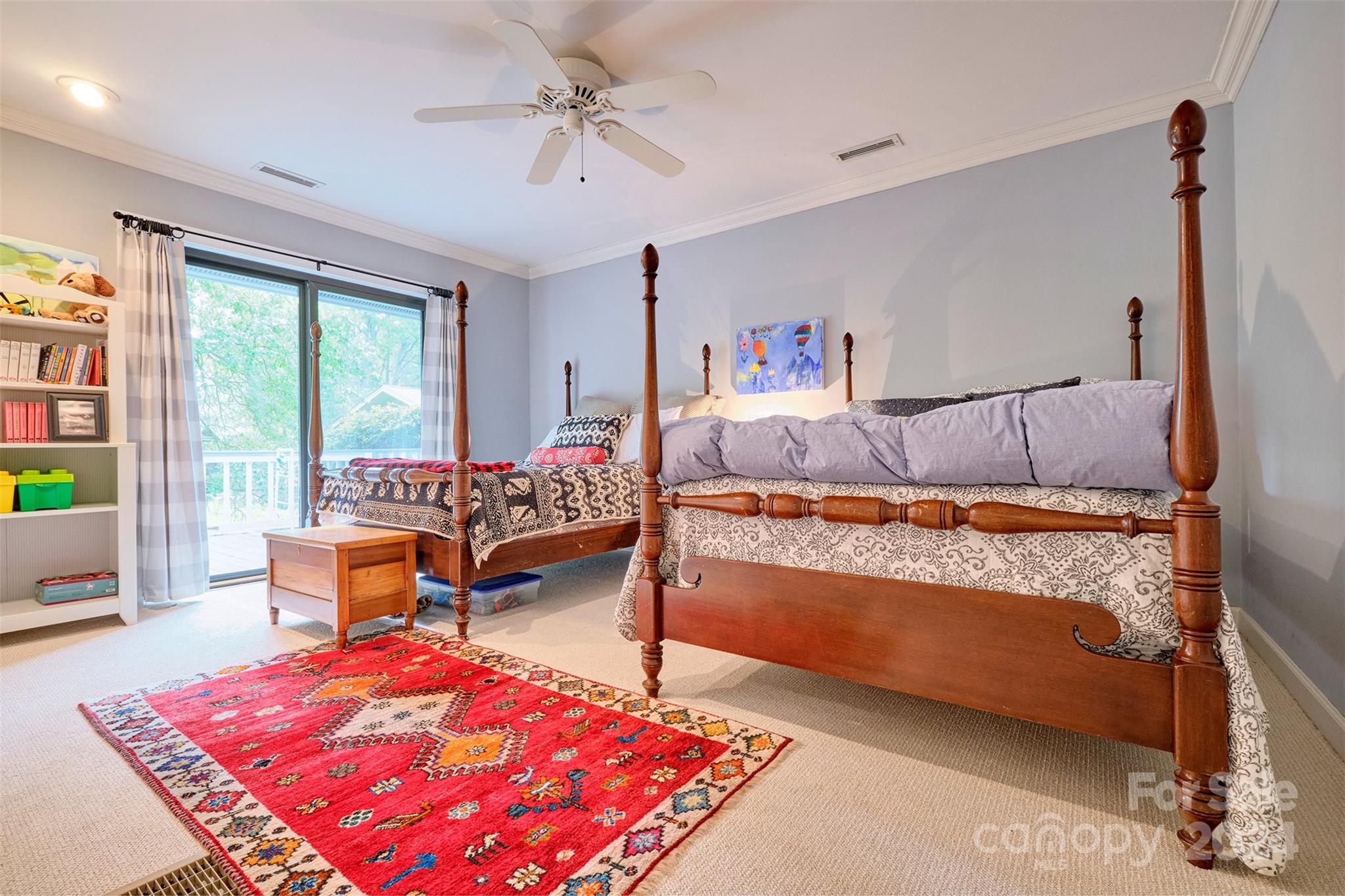 RIVER HILLS - Residential