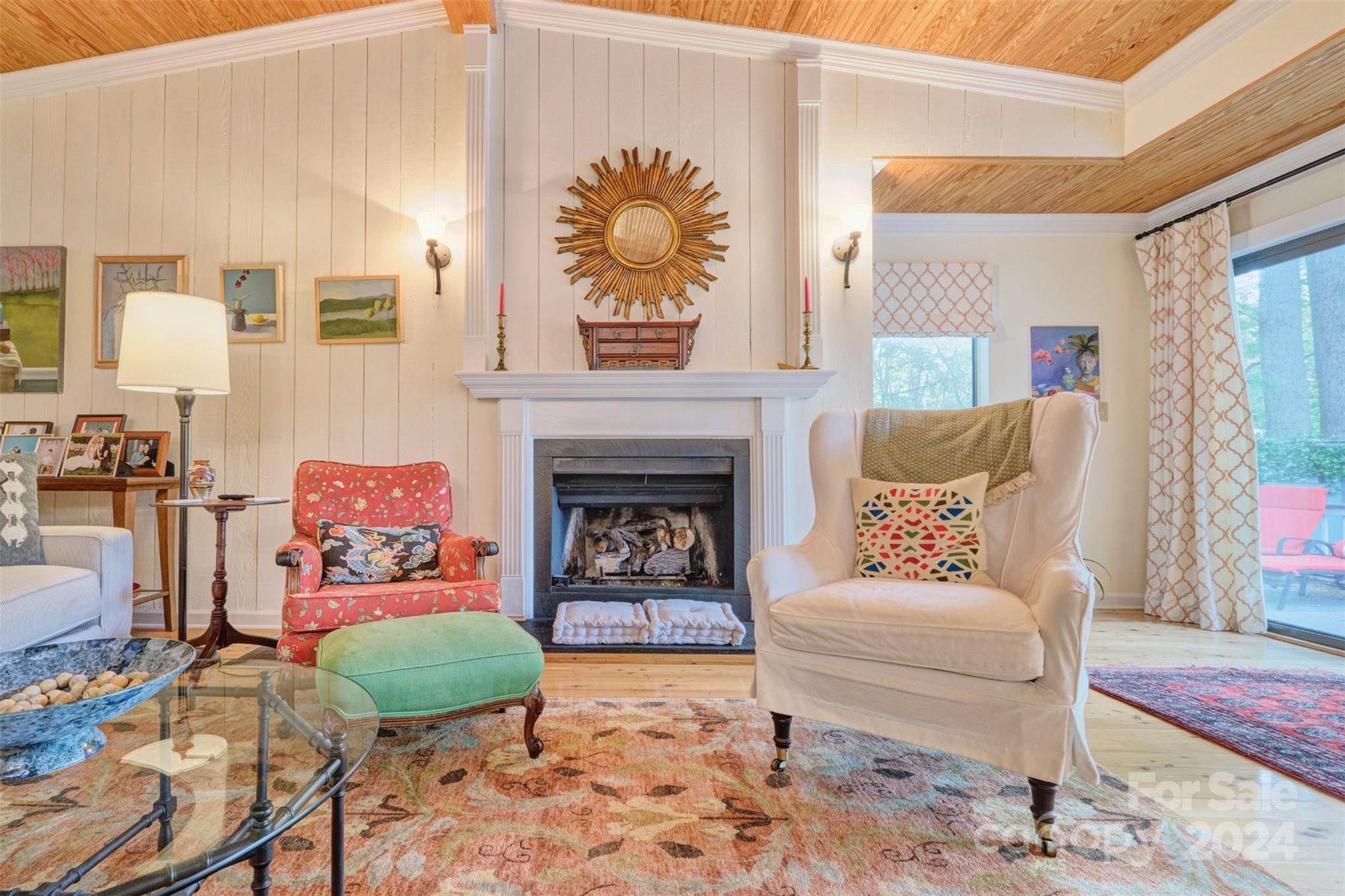 RIVER HILLS - Residential