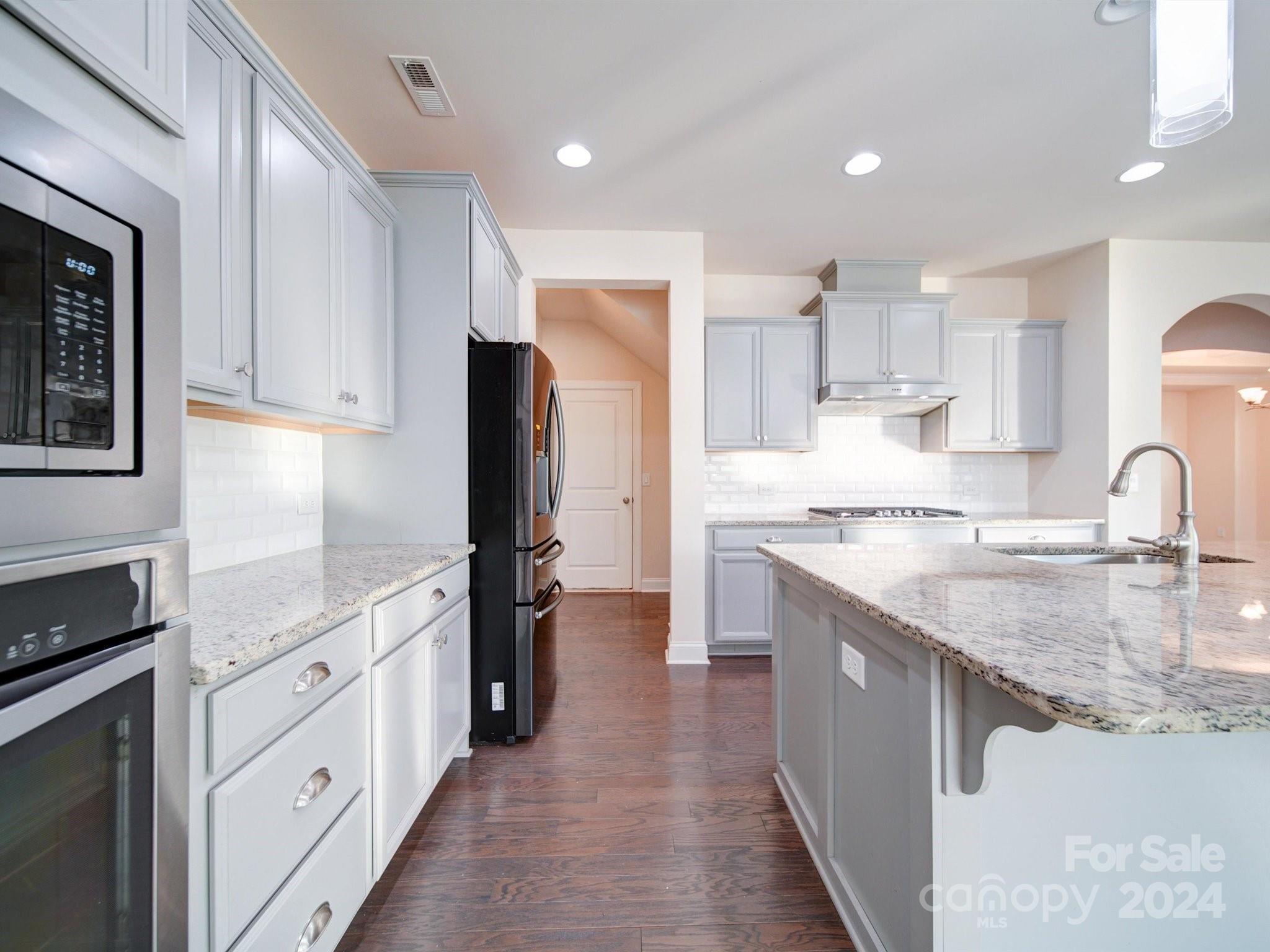 Oakland Pointe - Residential