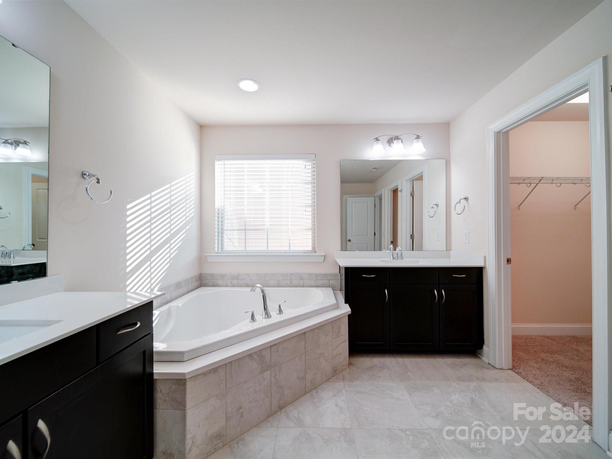 Oakland Pointe - Residential