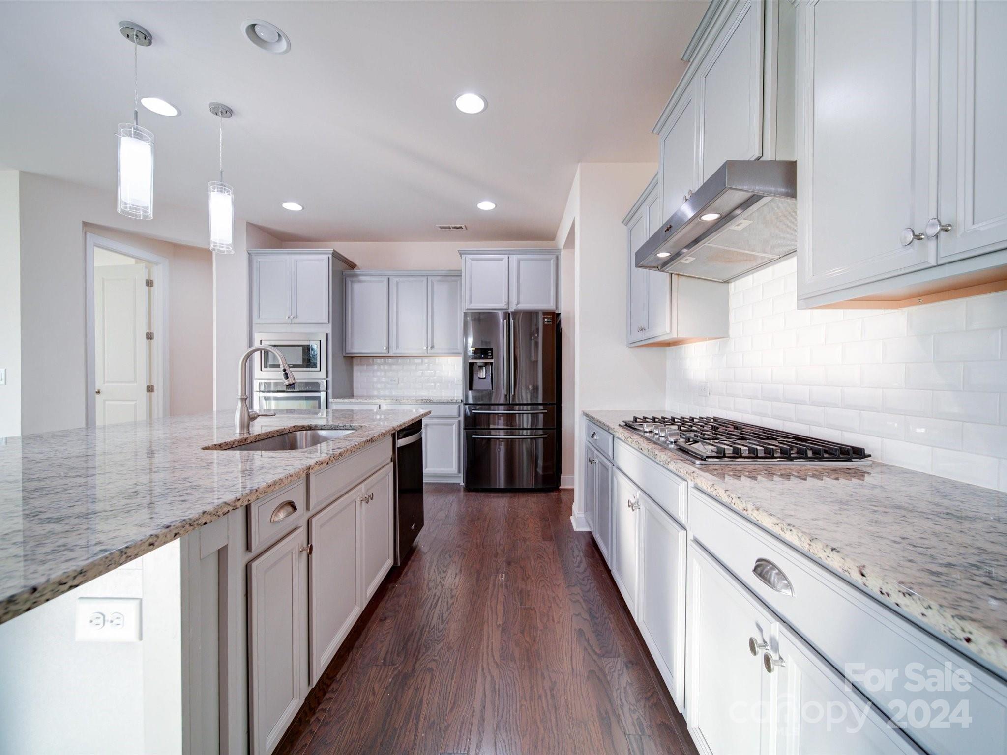 Oakland Pointe - Residential