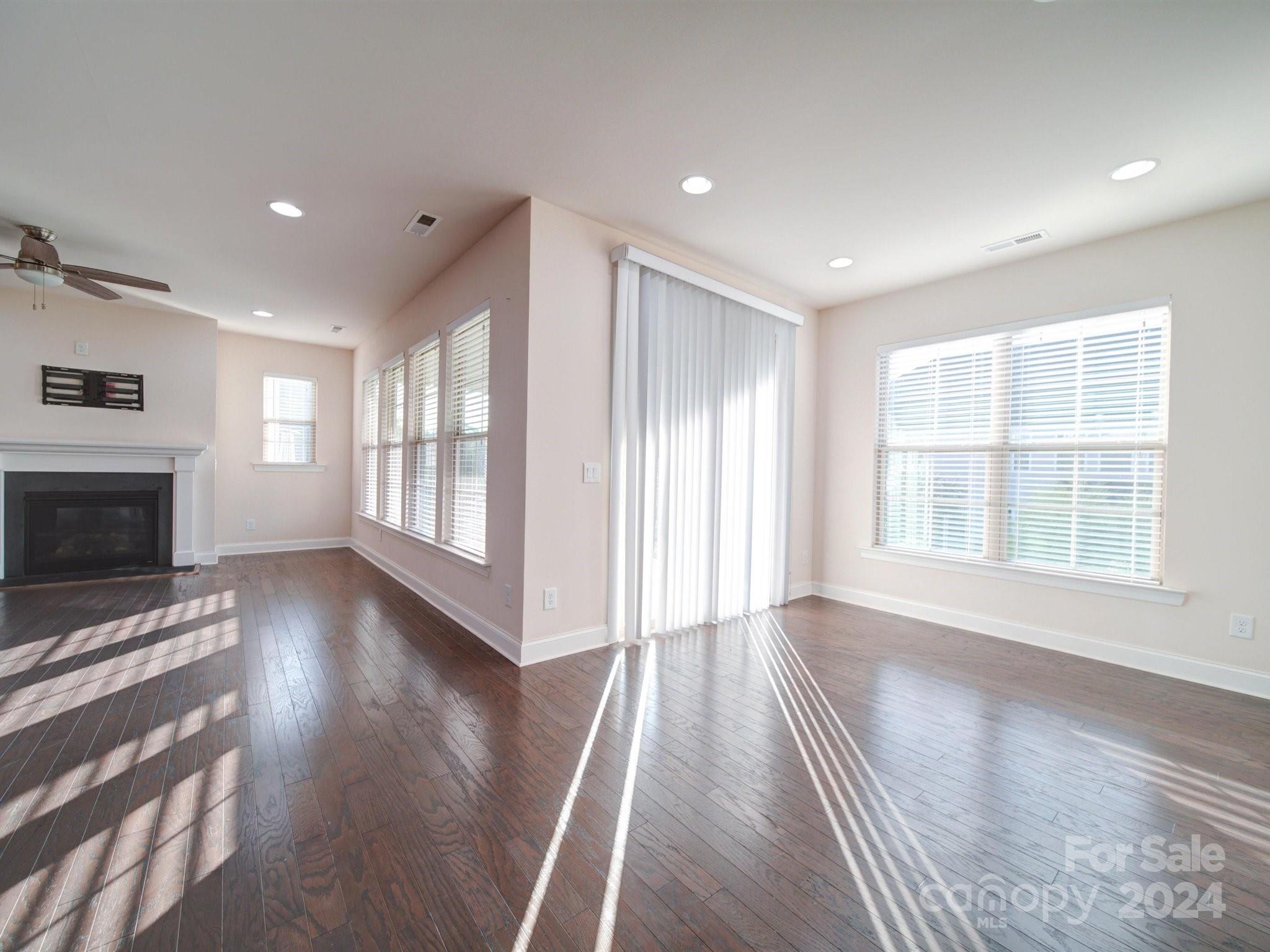 Oakland Pointe - Residential