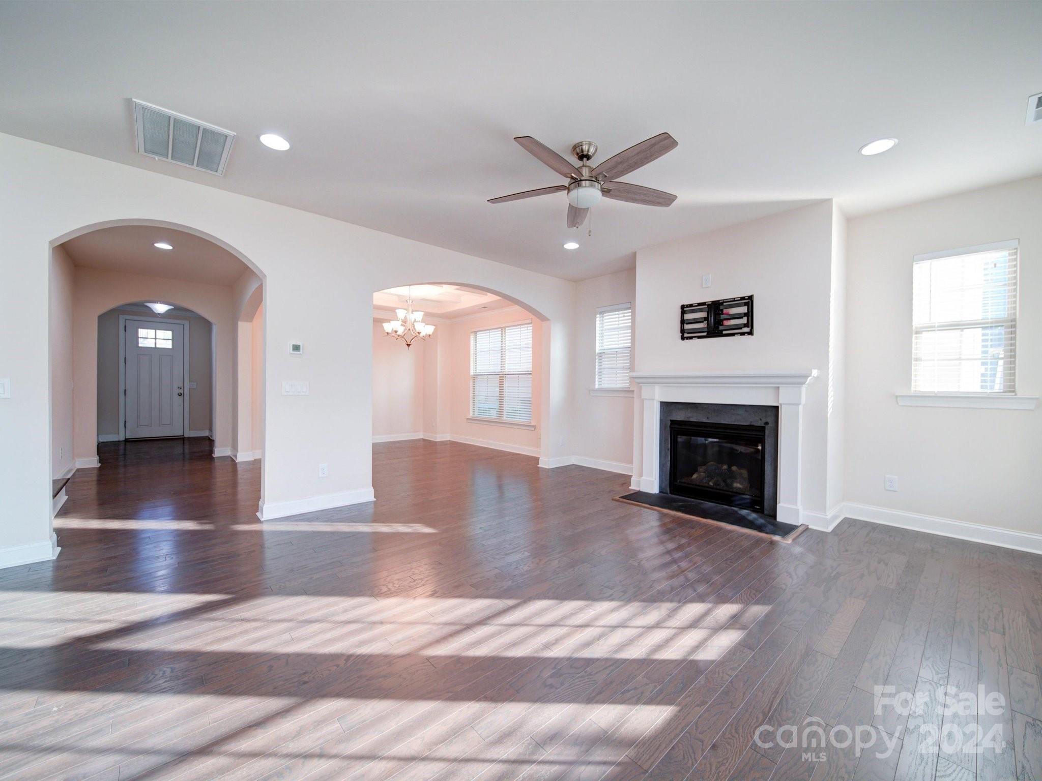 Oakland Pointe - Residential