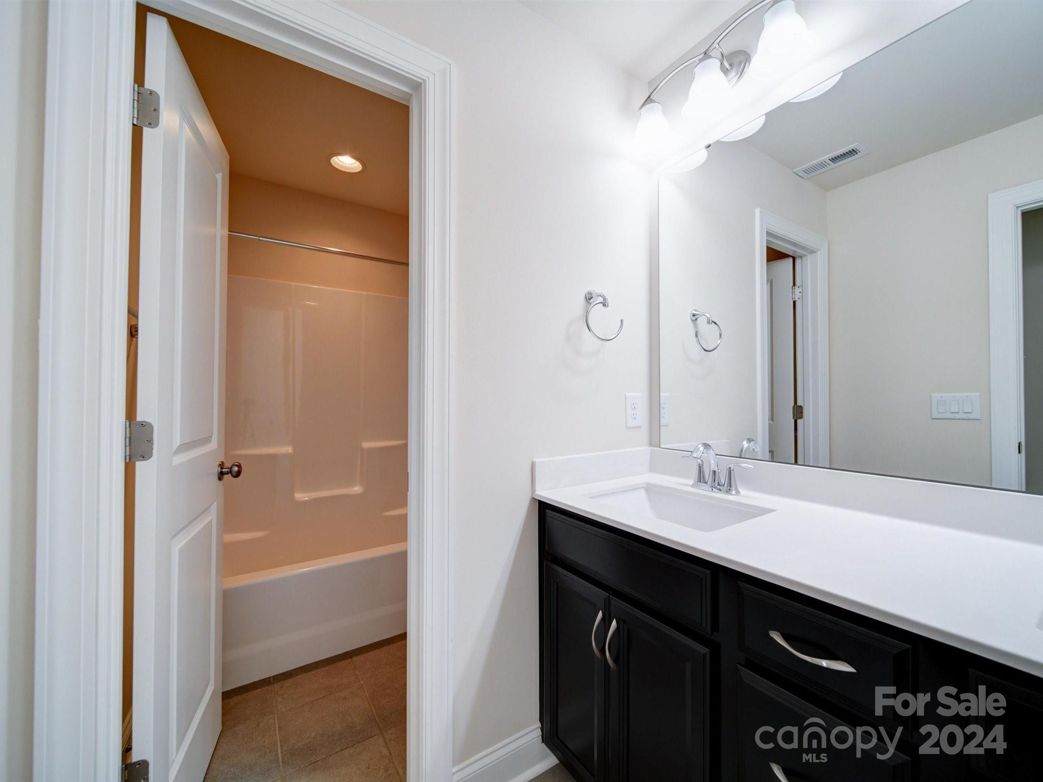 Oakland Pointe - Residential