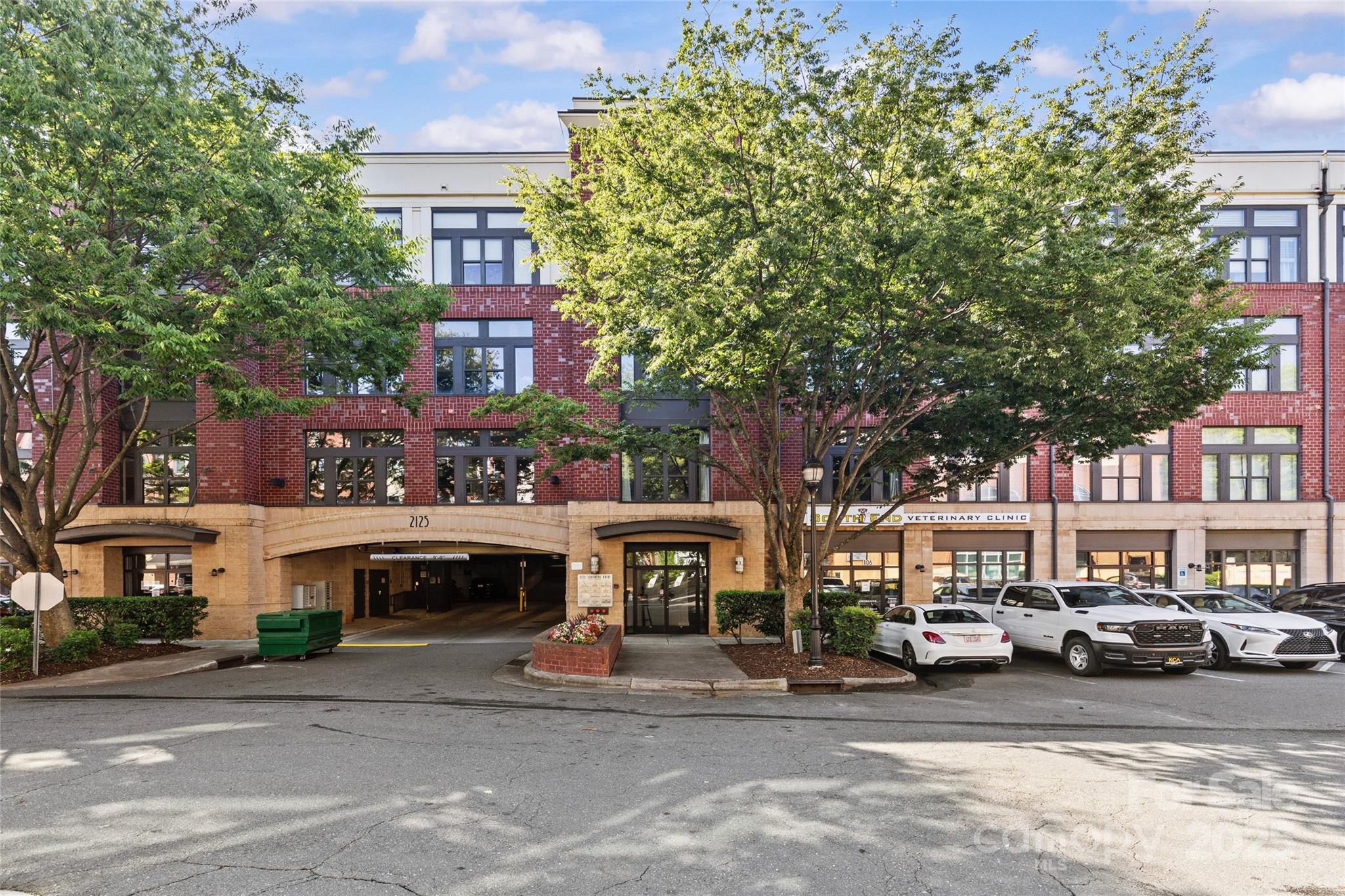 2125 Southend Drive 427