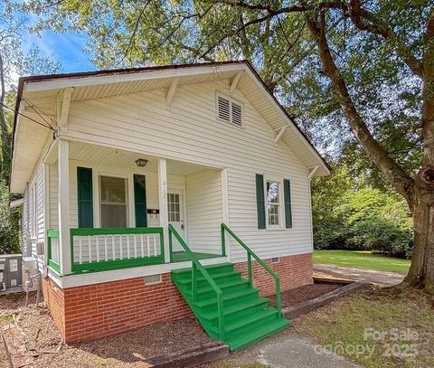 Photo of 417 York Avenue, Kannapolis, NC 28081 (MLS # 4295890) Photo of 417 York Avenue, Kannapolis, NC 28081 (MLS # 4295890)
