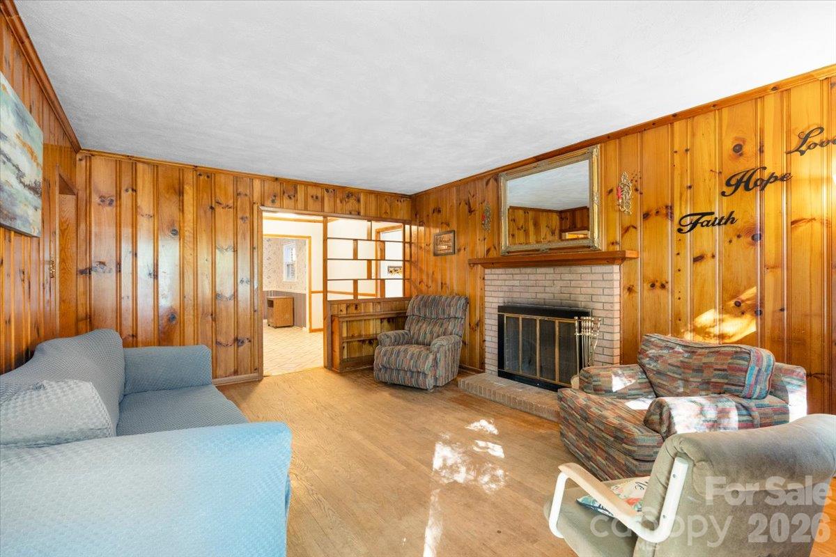 1115 Woodhaven Drive