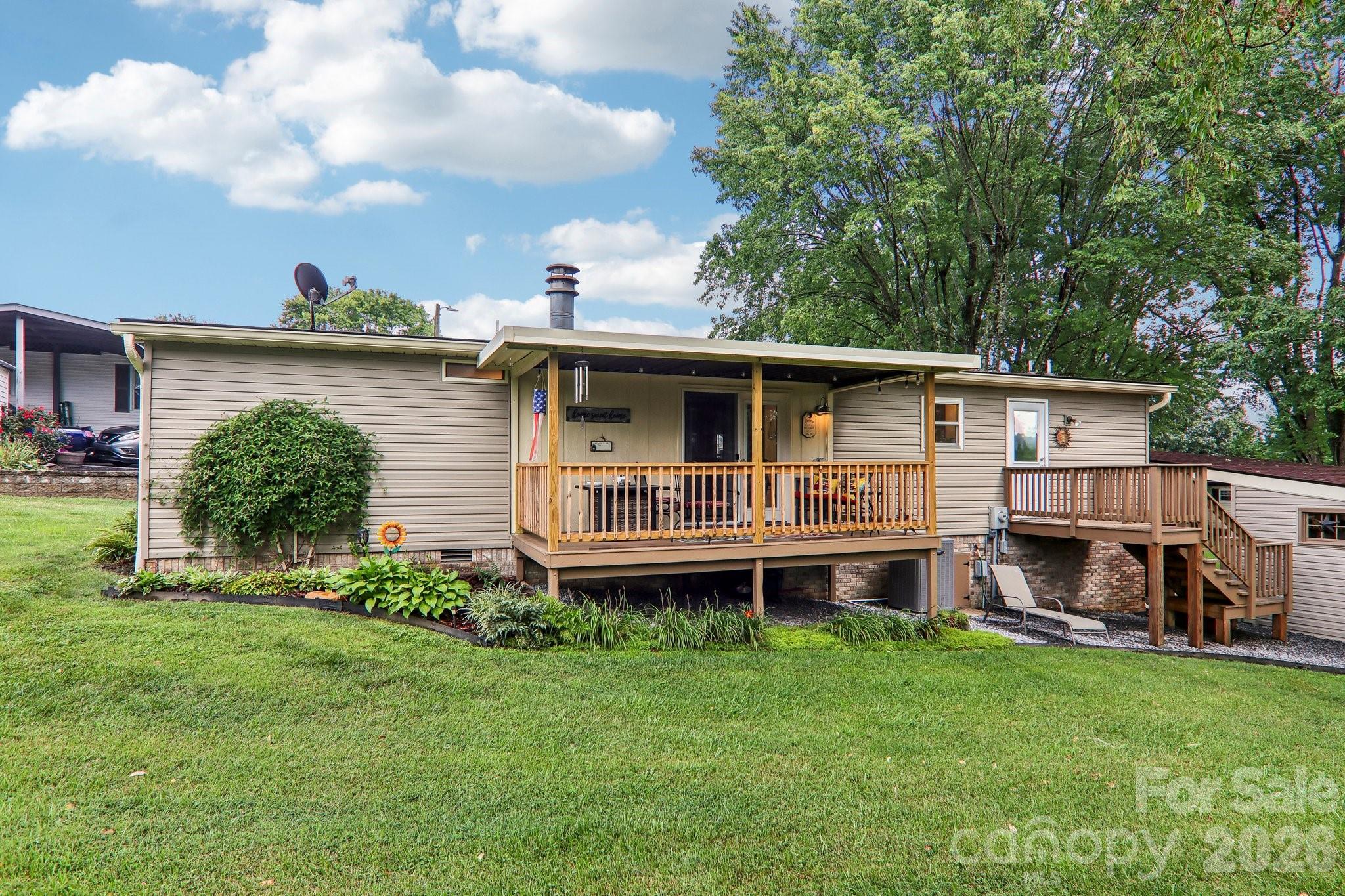 305 Meadowbrook Court