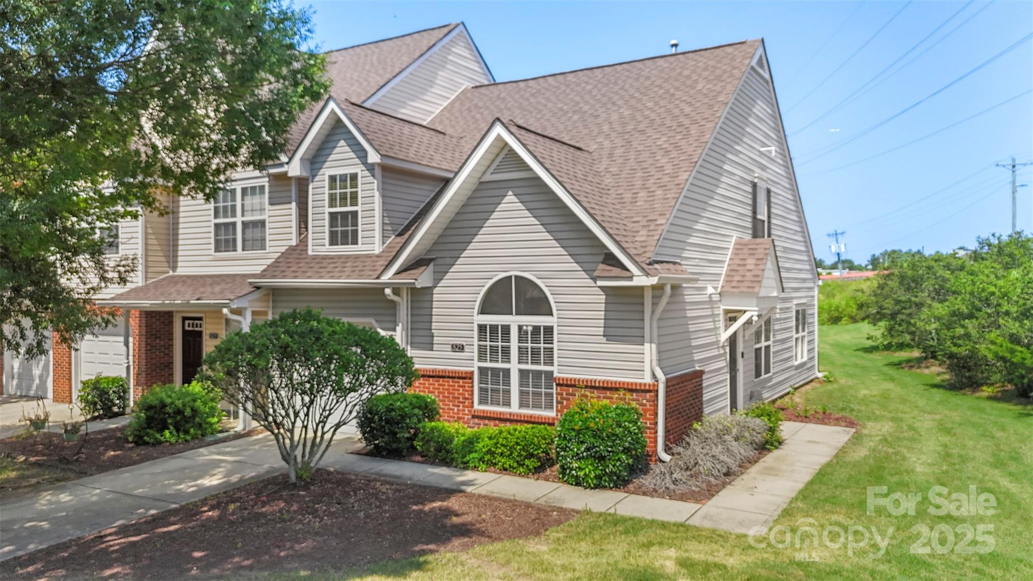 825 Rock Lake Glen