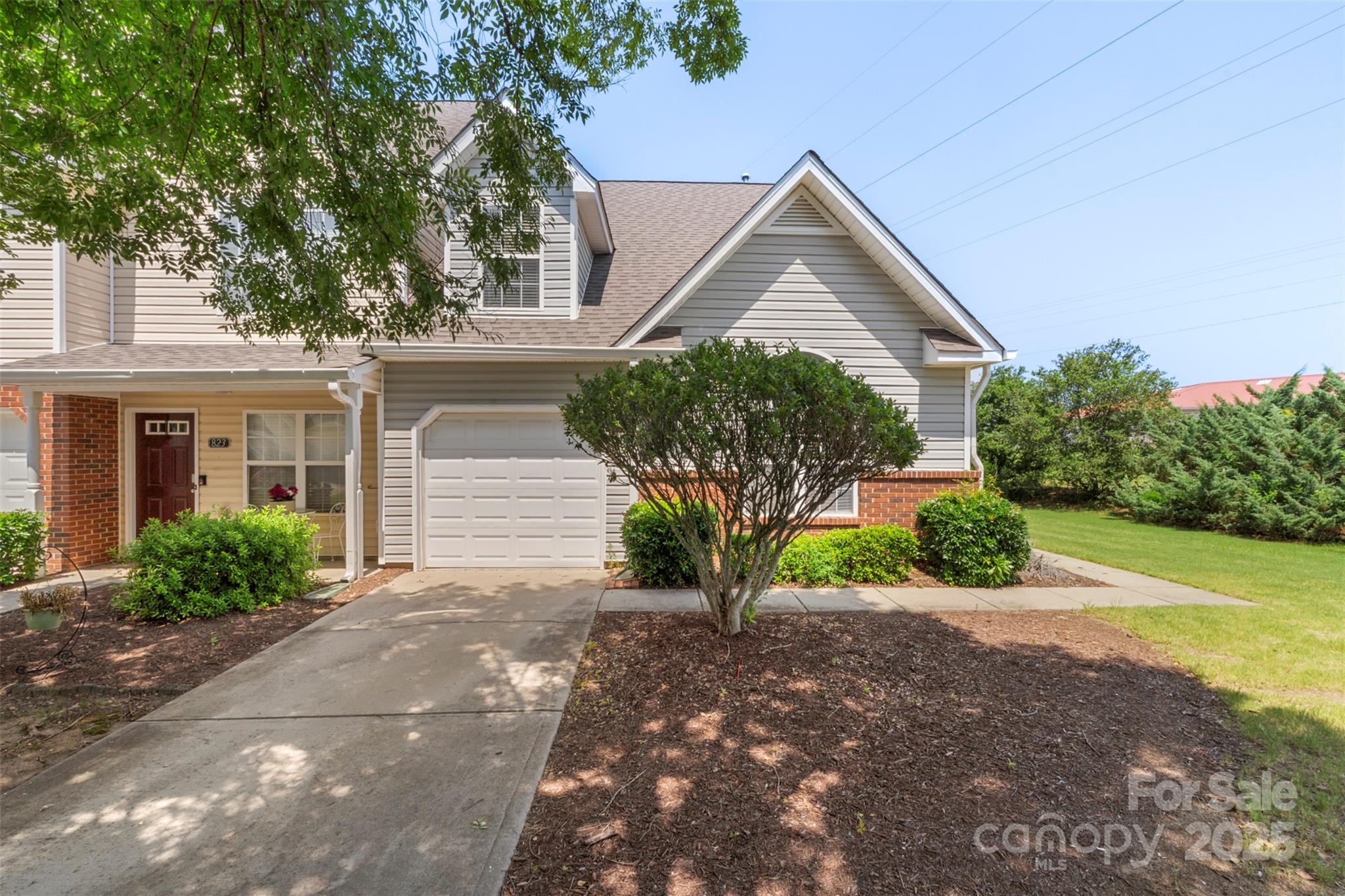 825 Rock Lake Glen