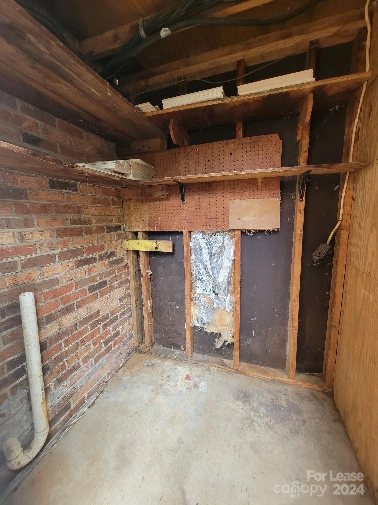 Carriage House - Residential Lease