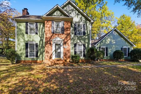 1635 Bear Mountain Road Charlotte NC 28214