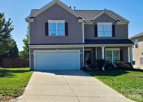 Photo of 1464 Moss Creek Drive, Harrisburg, NC 28075 (MLS # 4380876)
