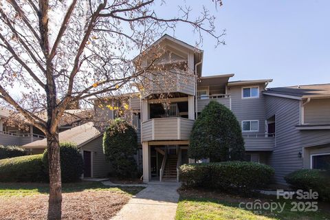 2536 Stradbrook Drive B Charlotte NC 28210