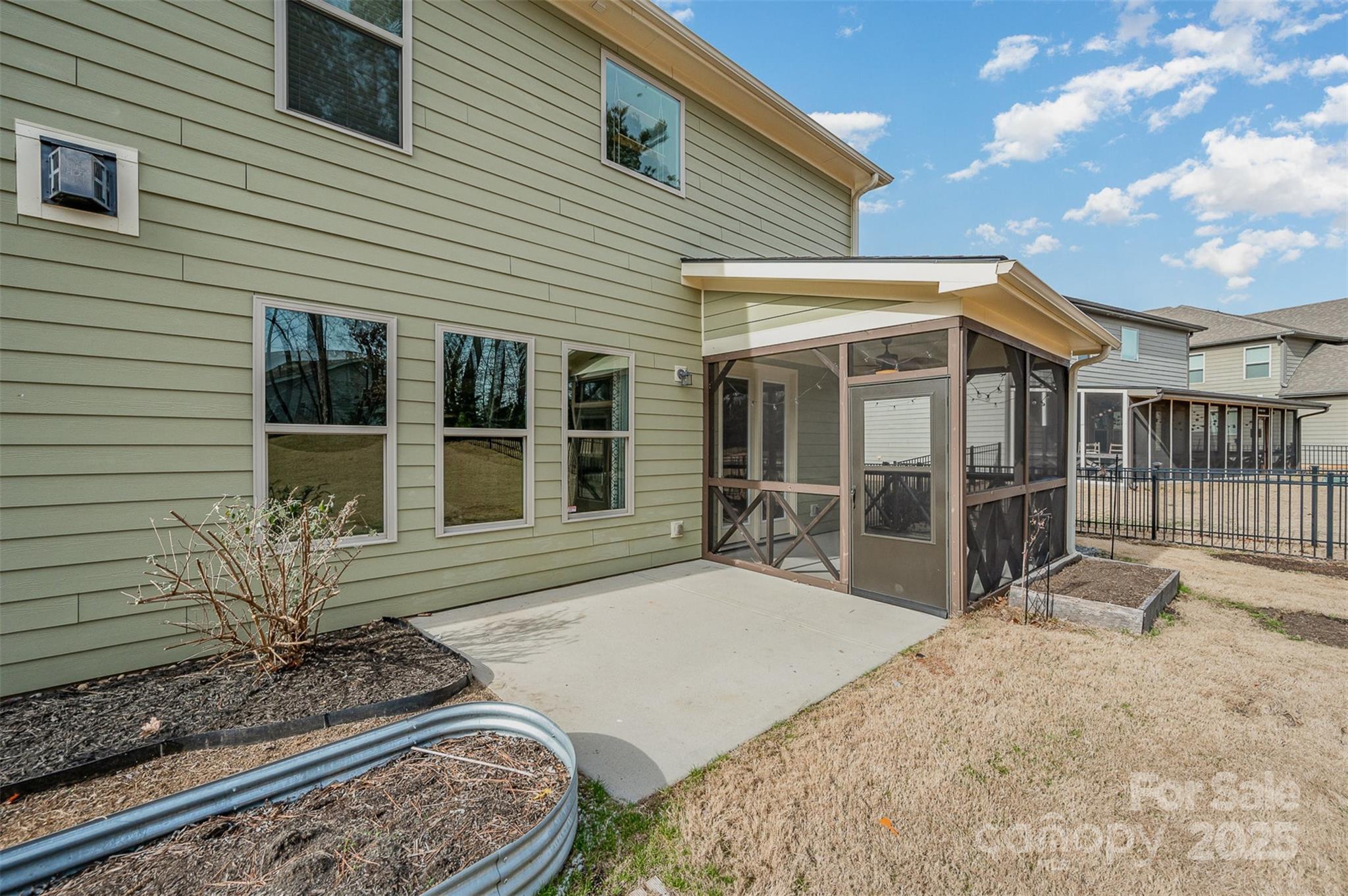 Palm Tree Cove - Residential