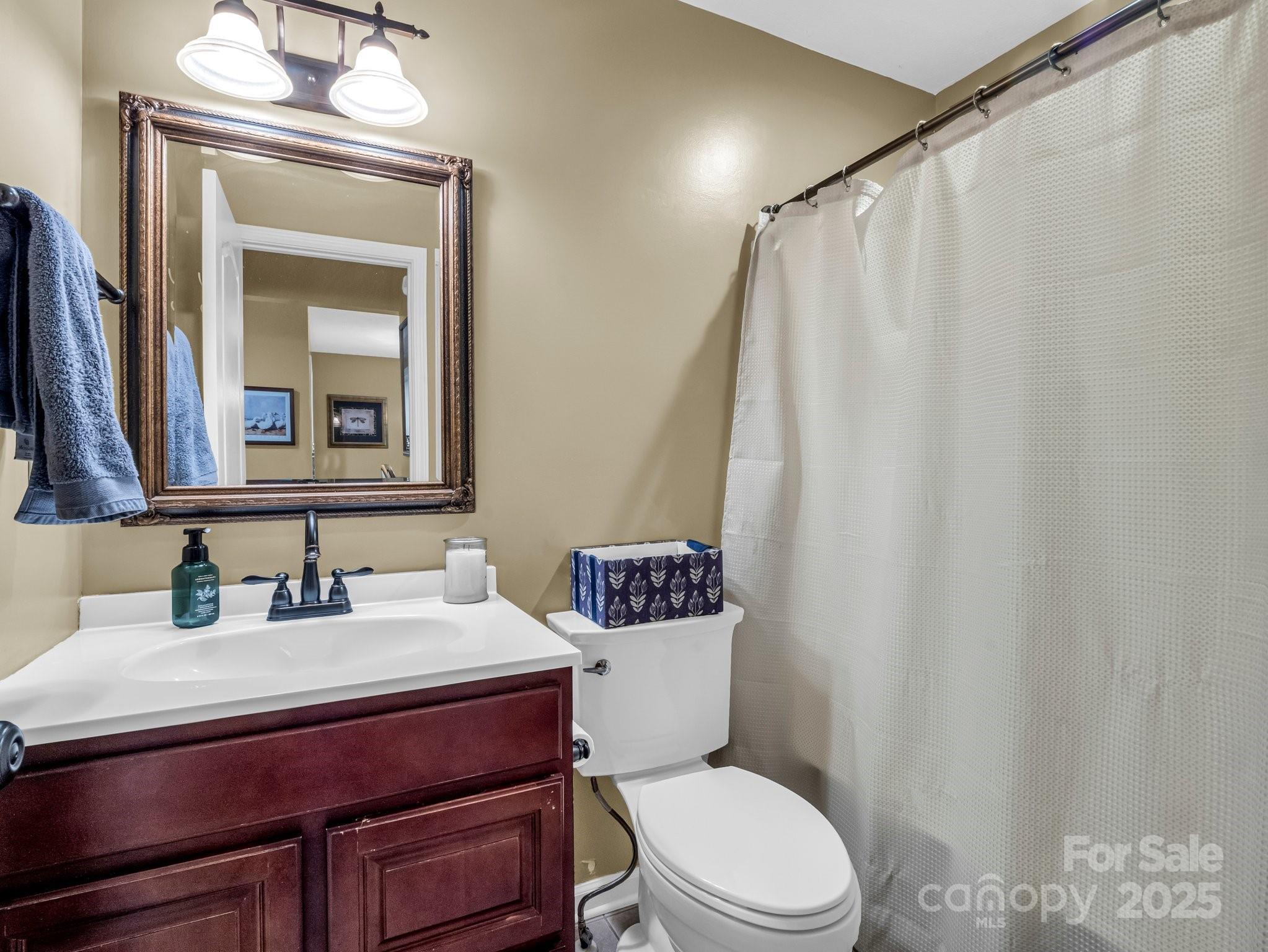Pine Ridge Condos - Residential