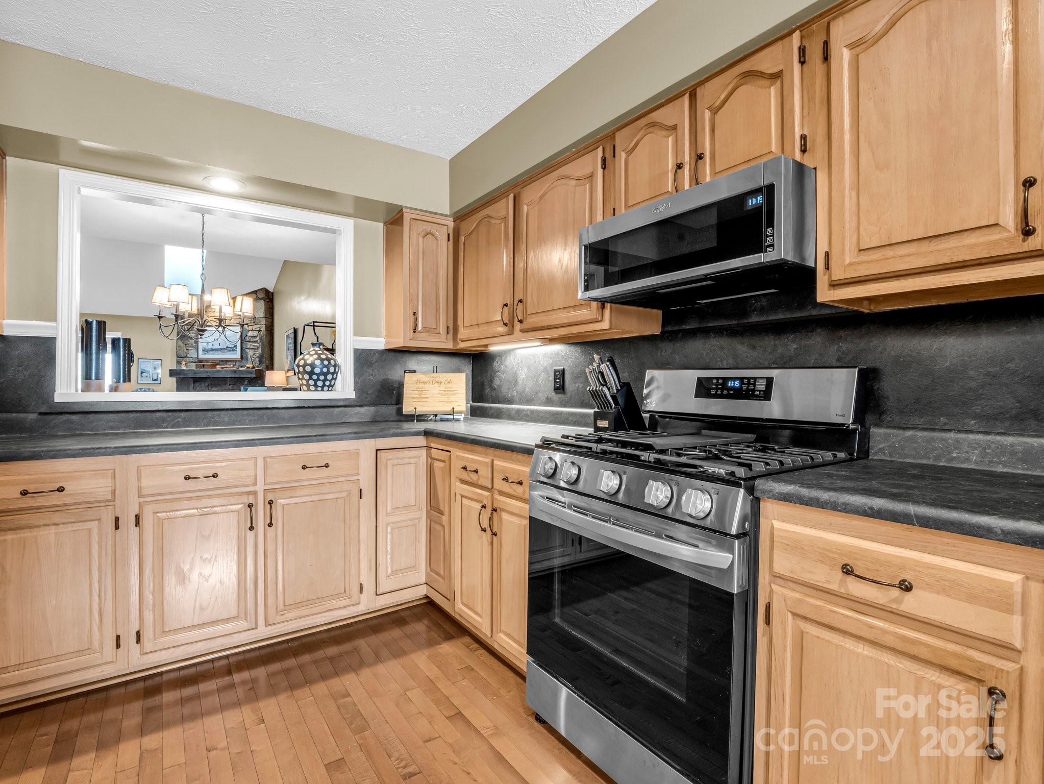 Pine Ridge Condos - Residential