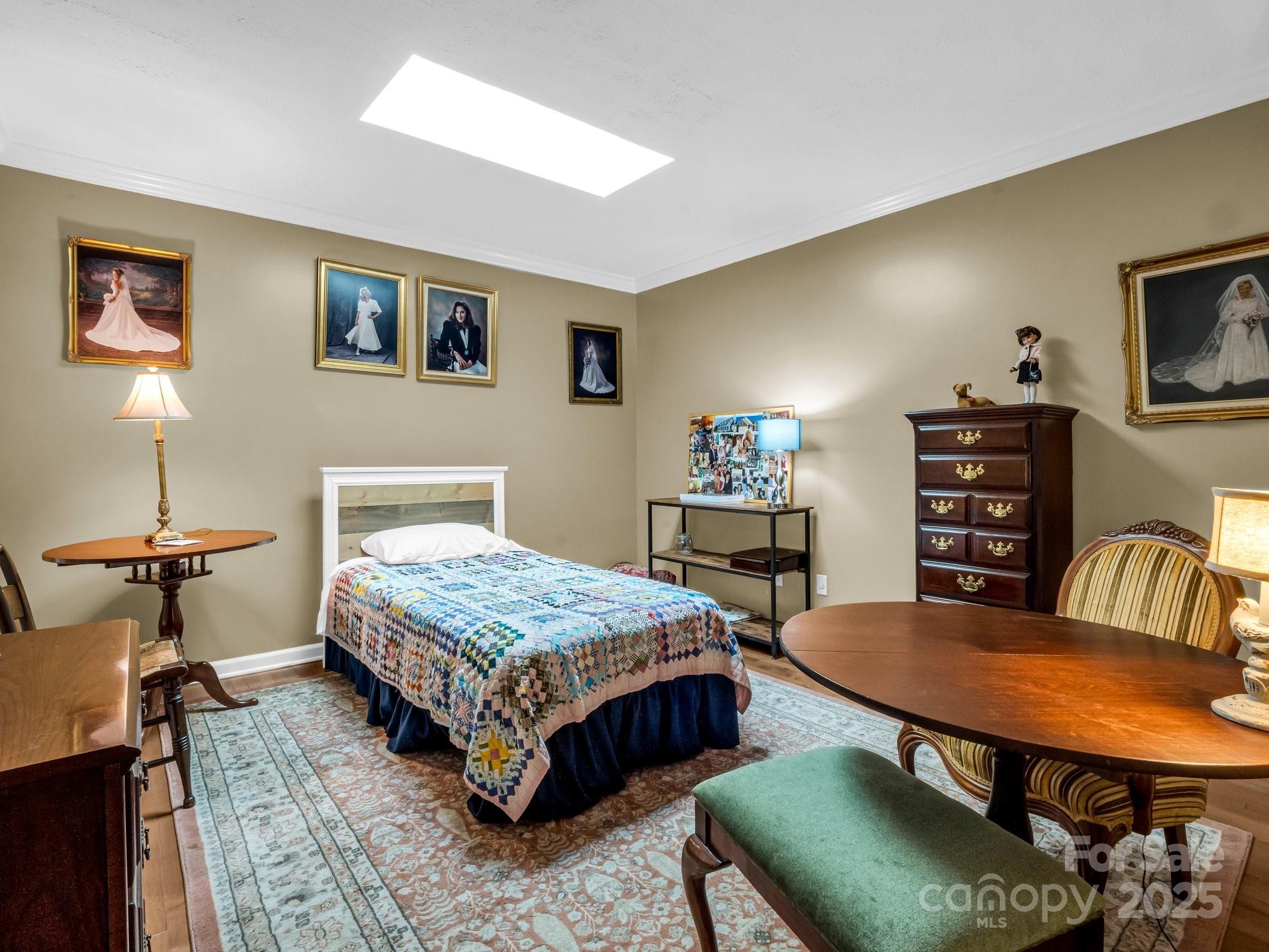 Pine Ridge Condos - Residential