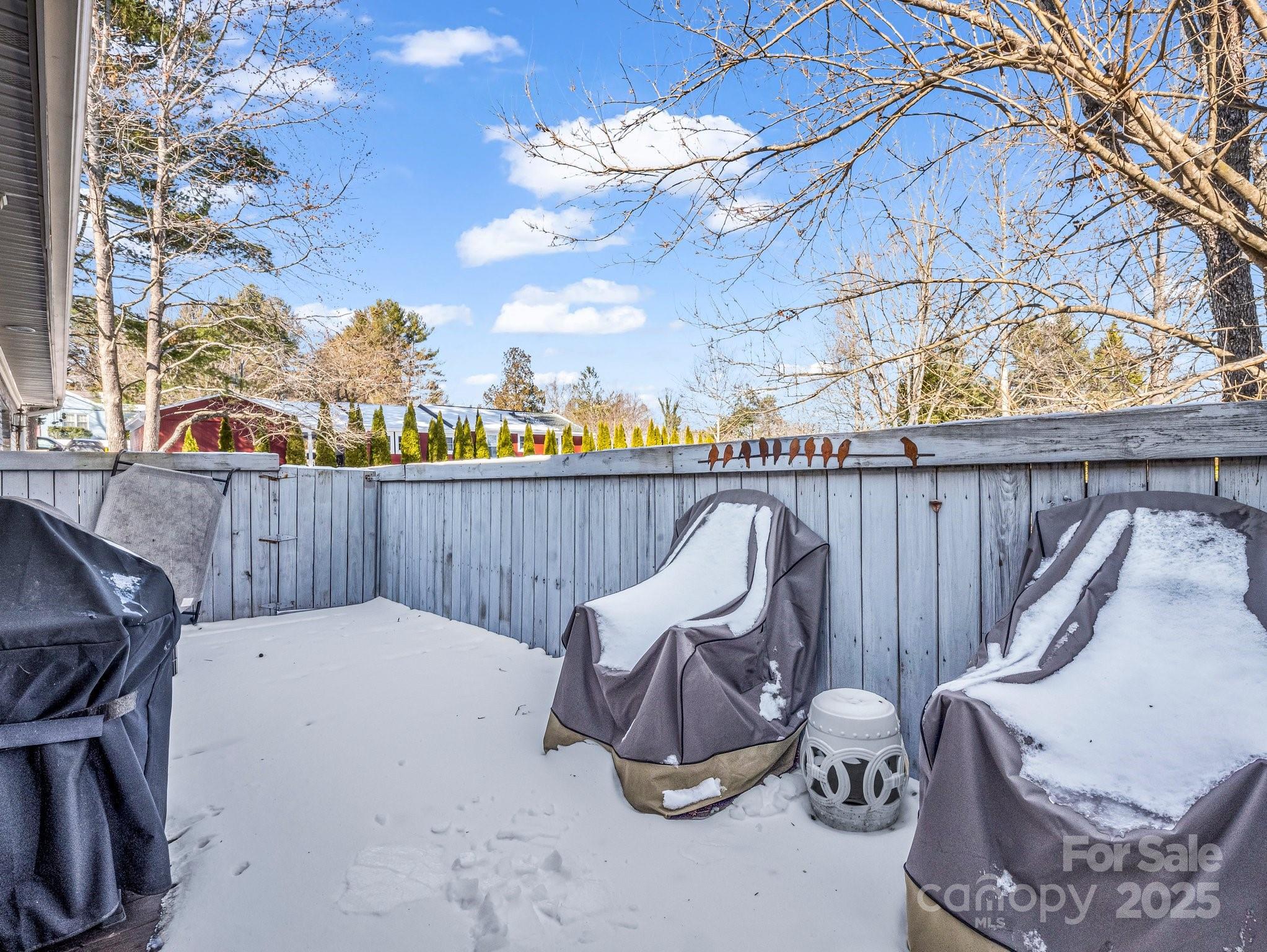 Pine Ridge Condos - Residential