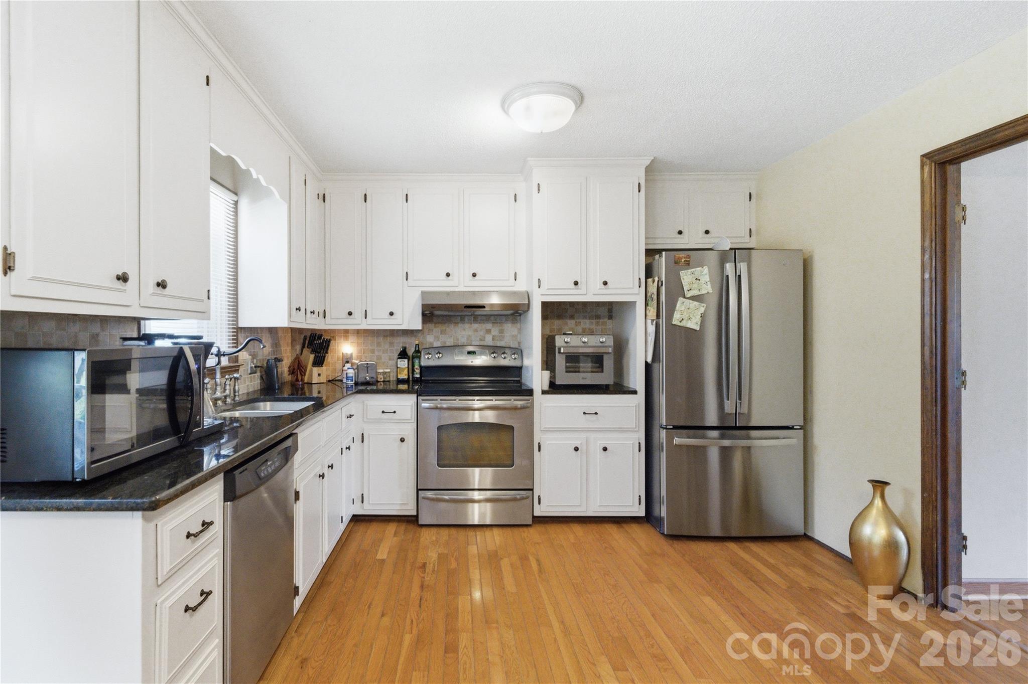 BEL AIR ACRES - Residential