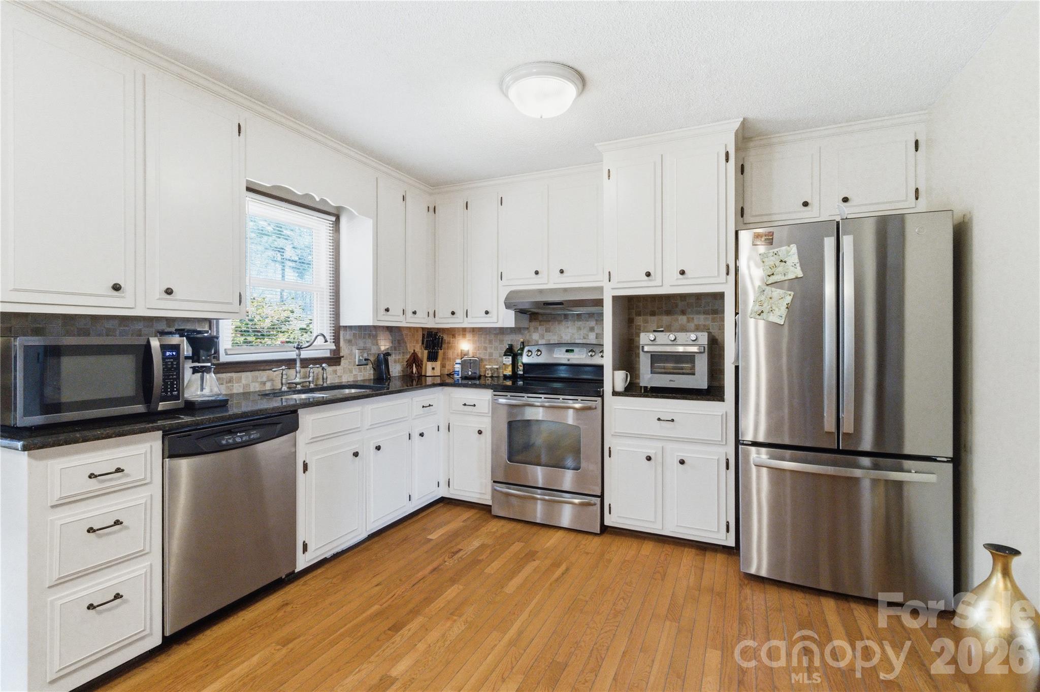 BEL AIR ACRES - Residential