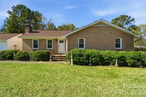 Photo of 854 Idlewild Drive, Rock Hill, SC 29732 (MLS # 4364631)