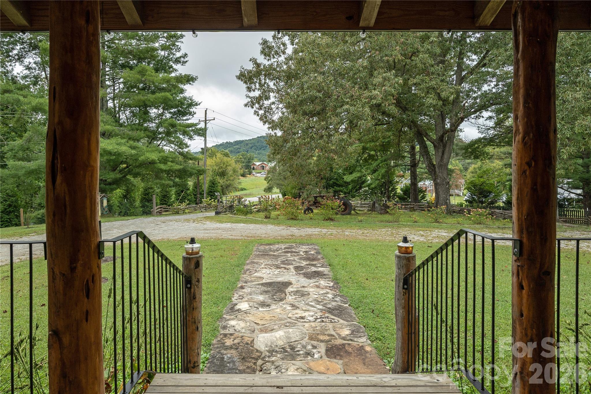 10 Black Bear Valley Drive