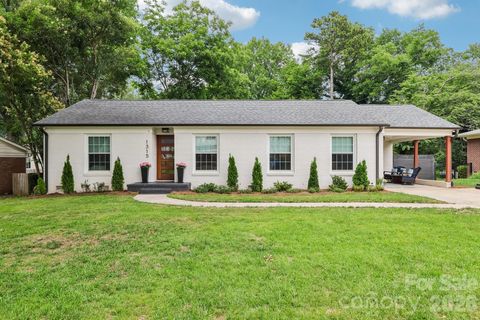 Photo of 1315 Holmes Drive, Charlotte, NC 28209 (MLS # 4393540)
