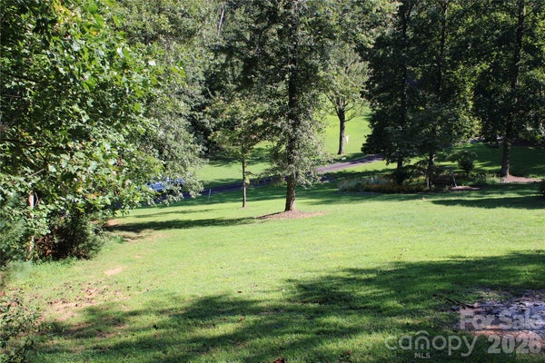 19 WATERFORD DR, MILLS RIVER, NC 28759 - Image e2afd30124e683db95e4e7b3ebe36a1d/1010124003