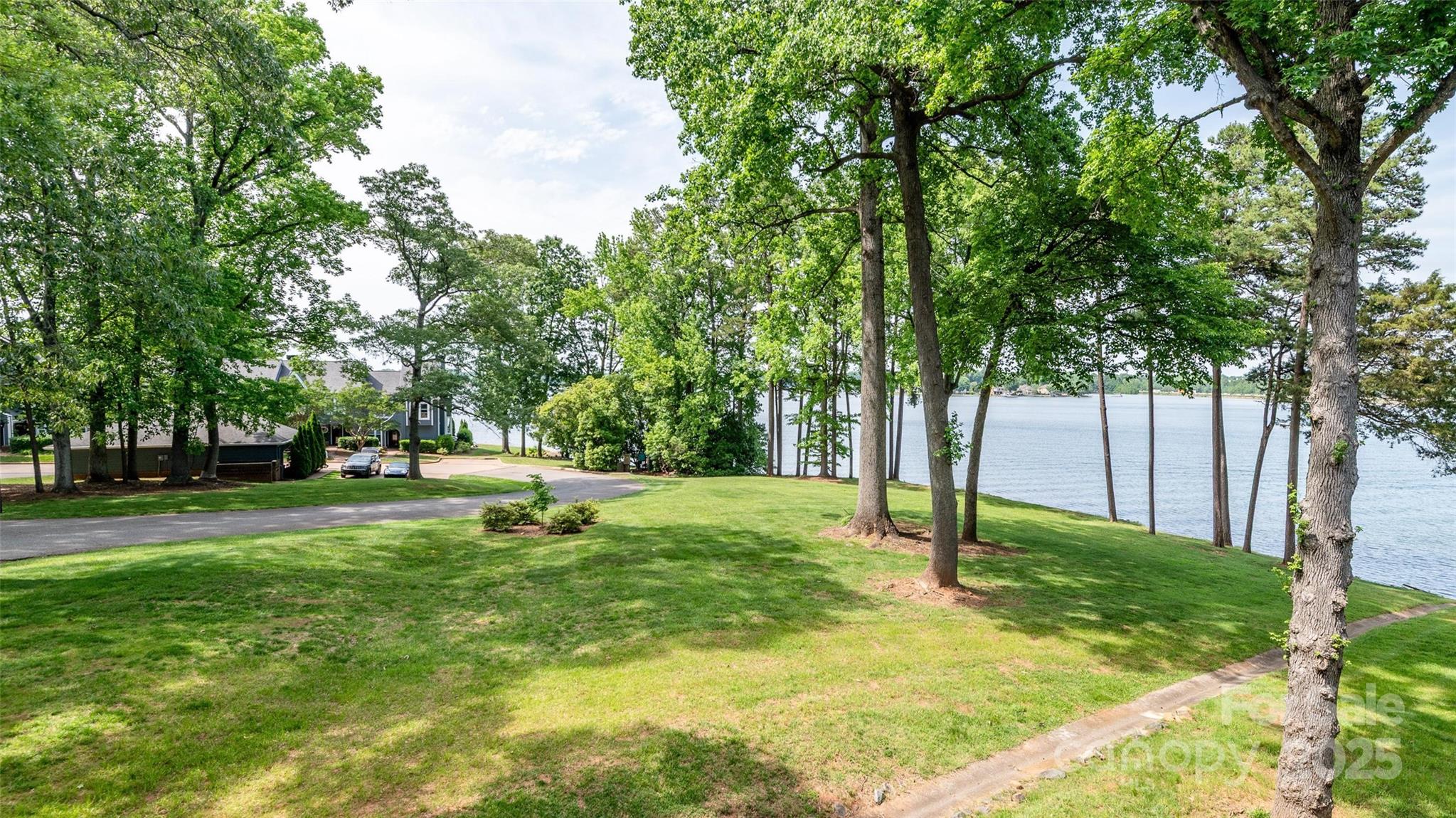302 Northwest Drive