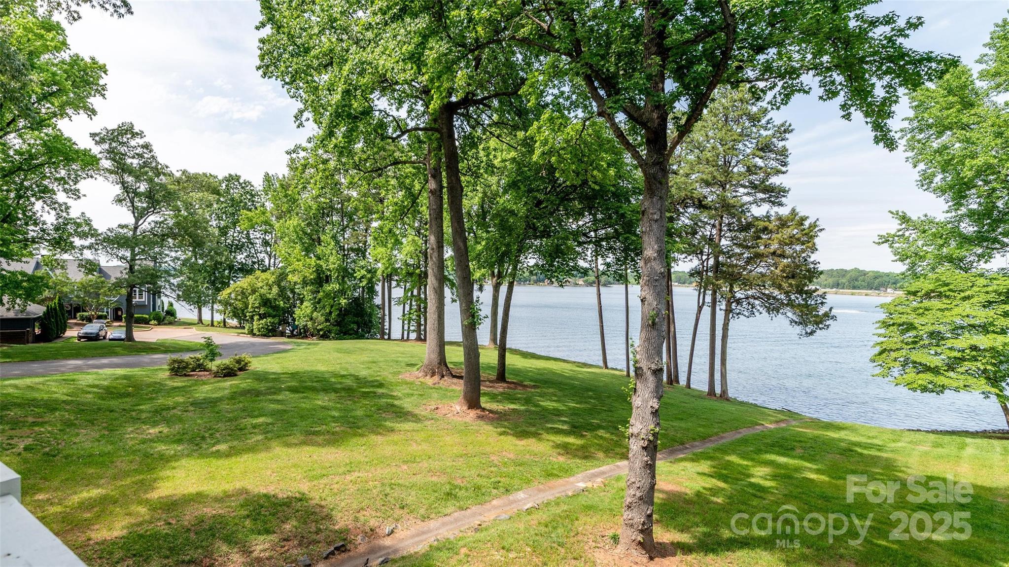 302 Northwest Drive